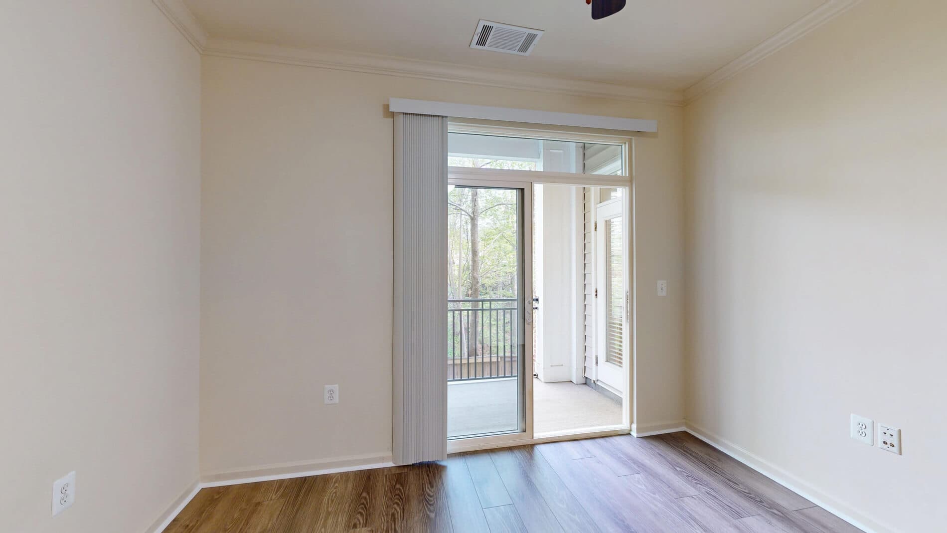 Signal Hill Apartment Homes 4 of 5