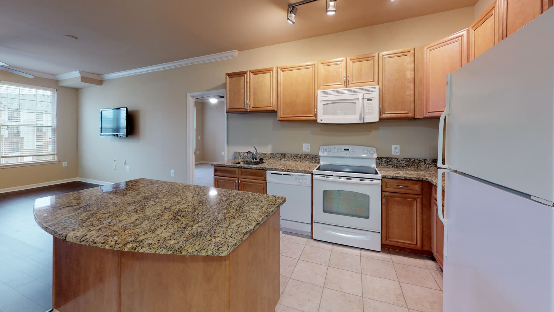 Signal Hill Apartment Homes 1 of 5