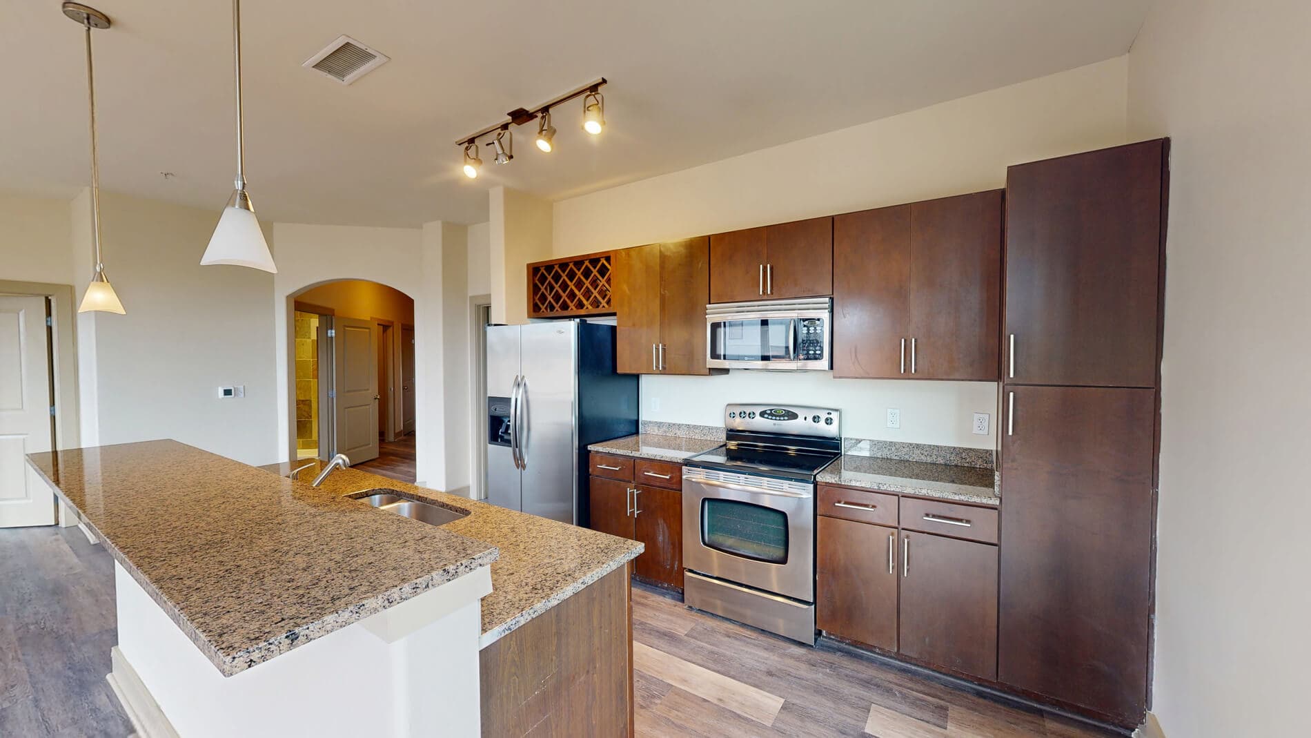 Domain Brewers Hill 1 of 5