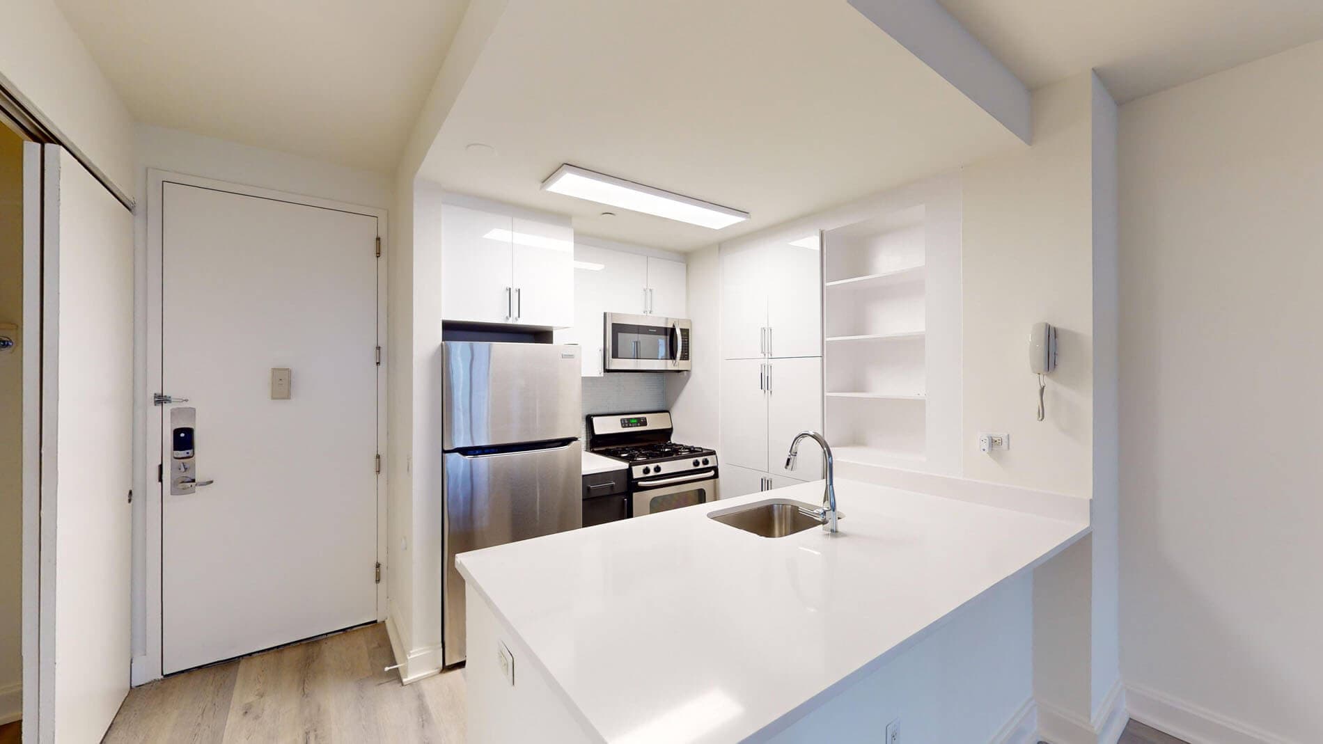 10 Hanover Square 1 of 5