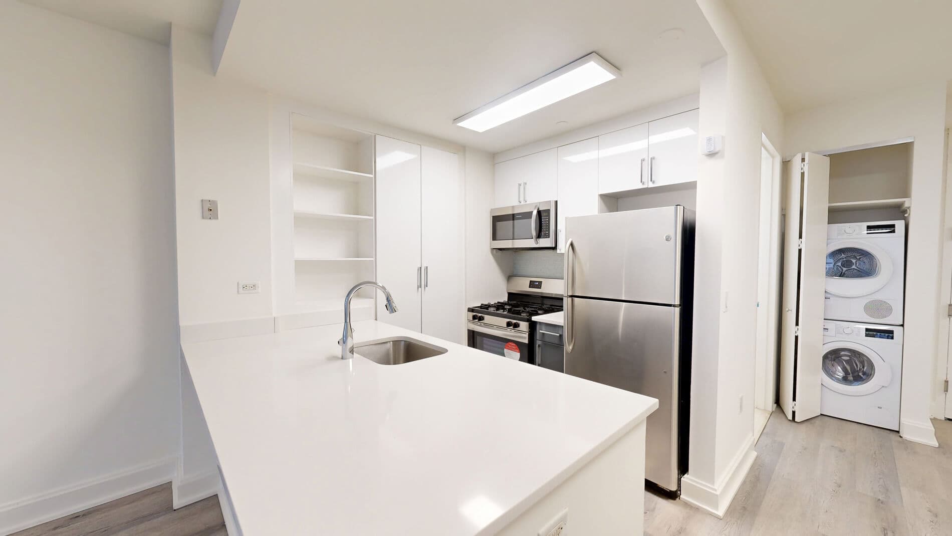 10 Hanover Square 1 of 5