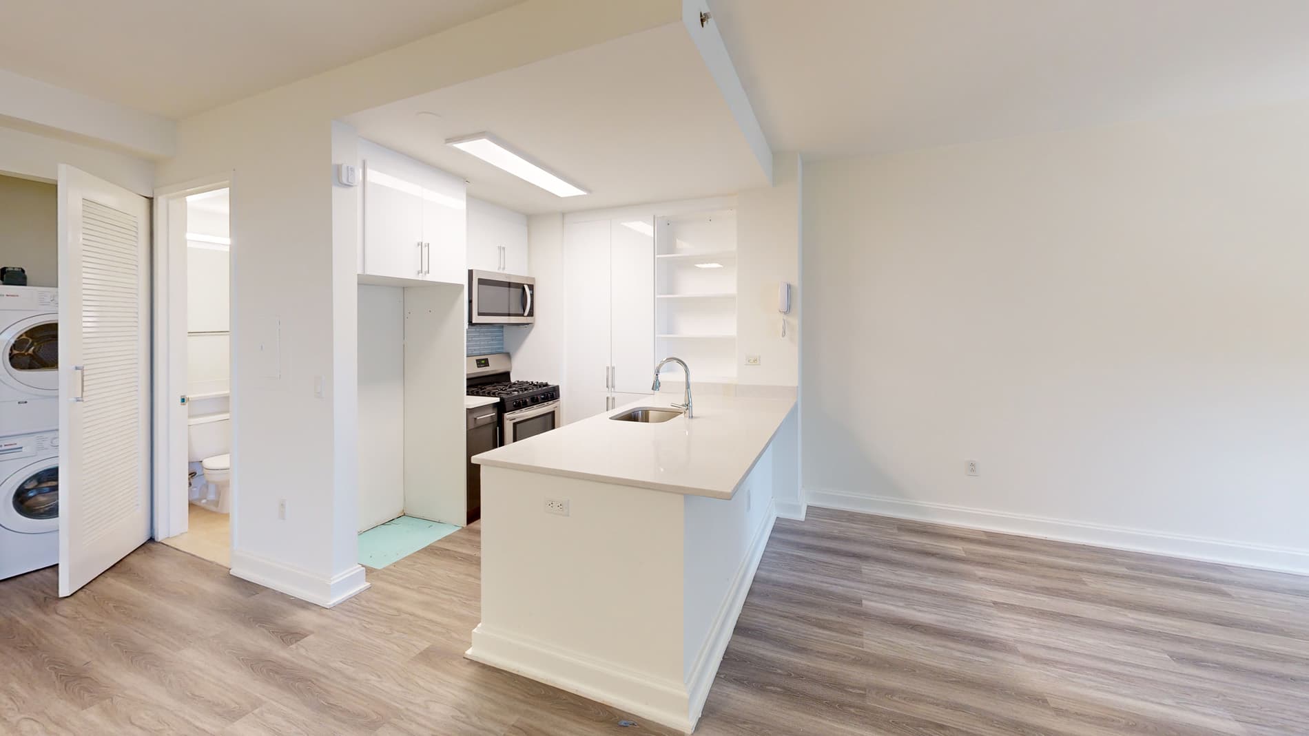 10 Hanover Square 1 of 5