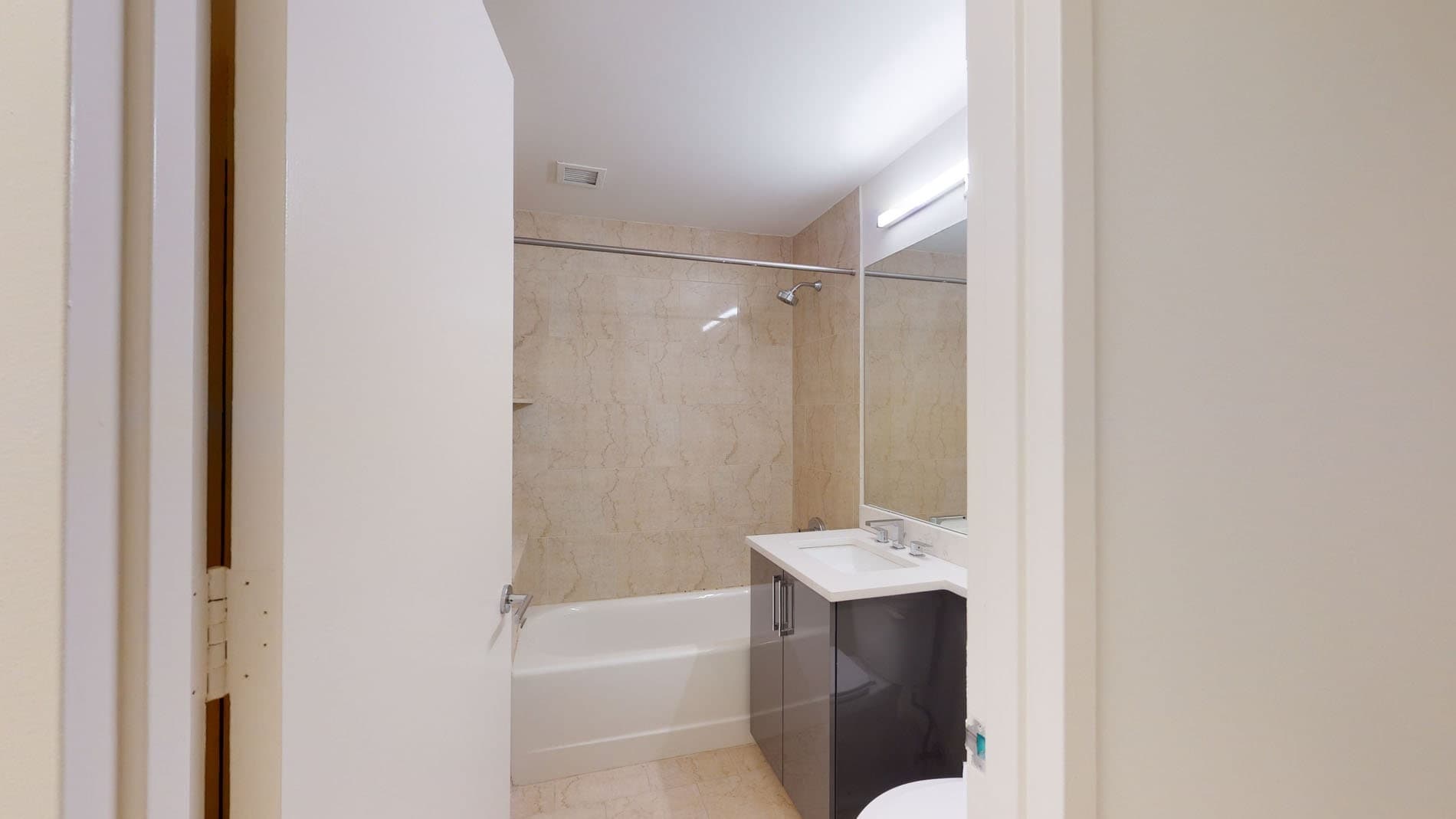 10 Hanover Square 3 of 4