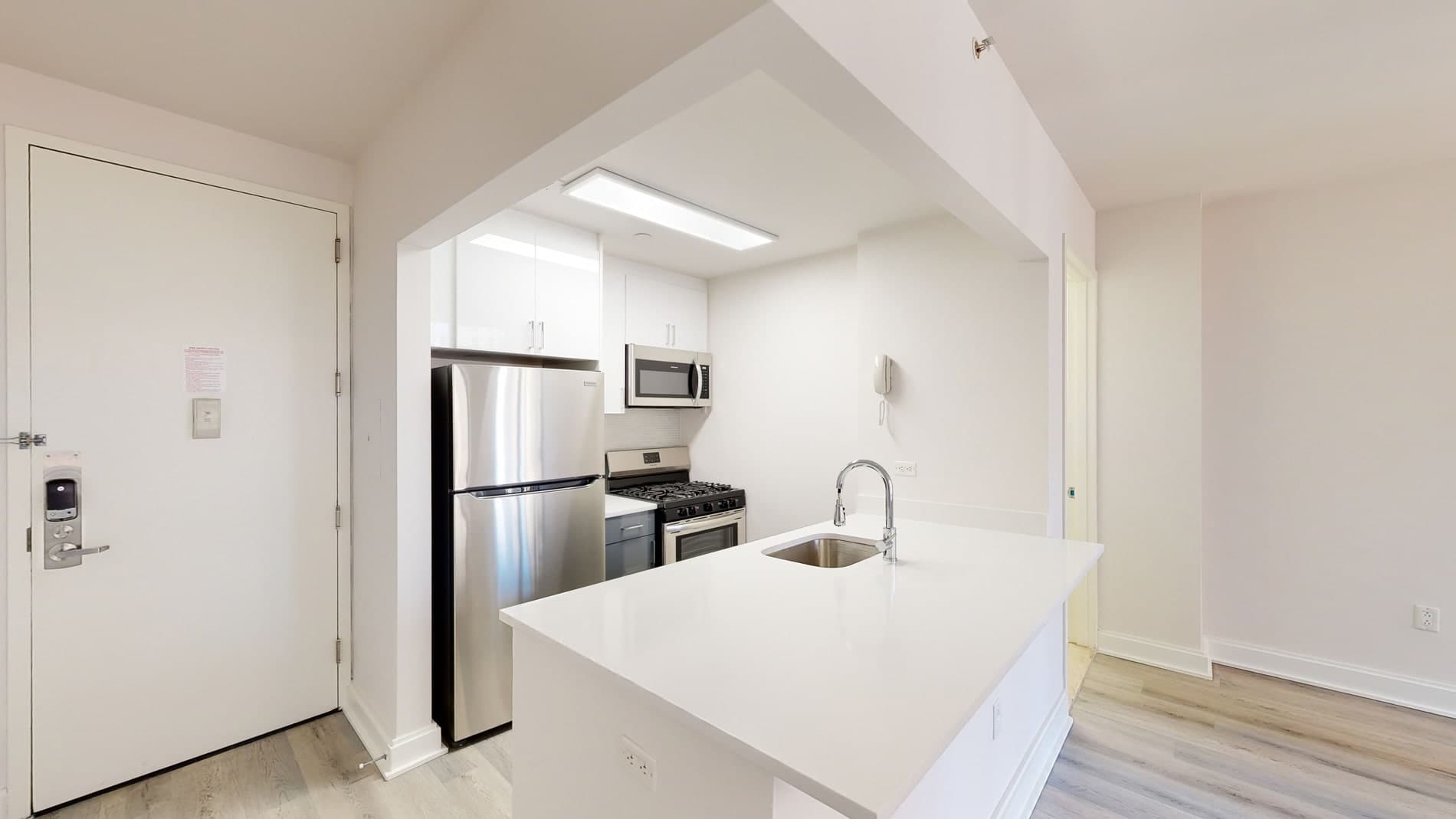 10 Hanover Square 1 of 4