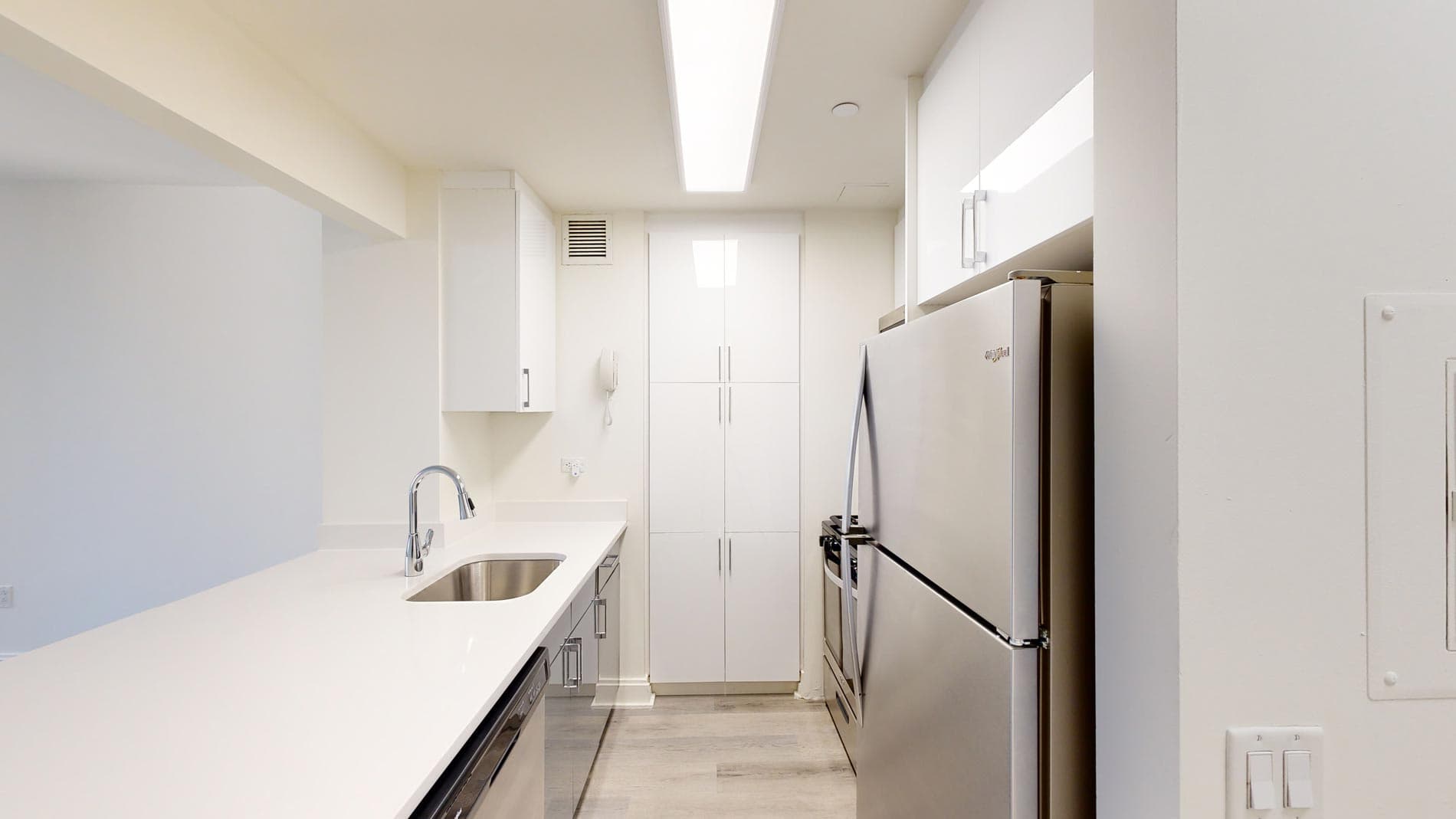 10 Hanover Square 1 of 5