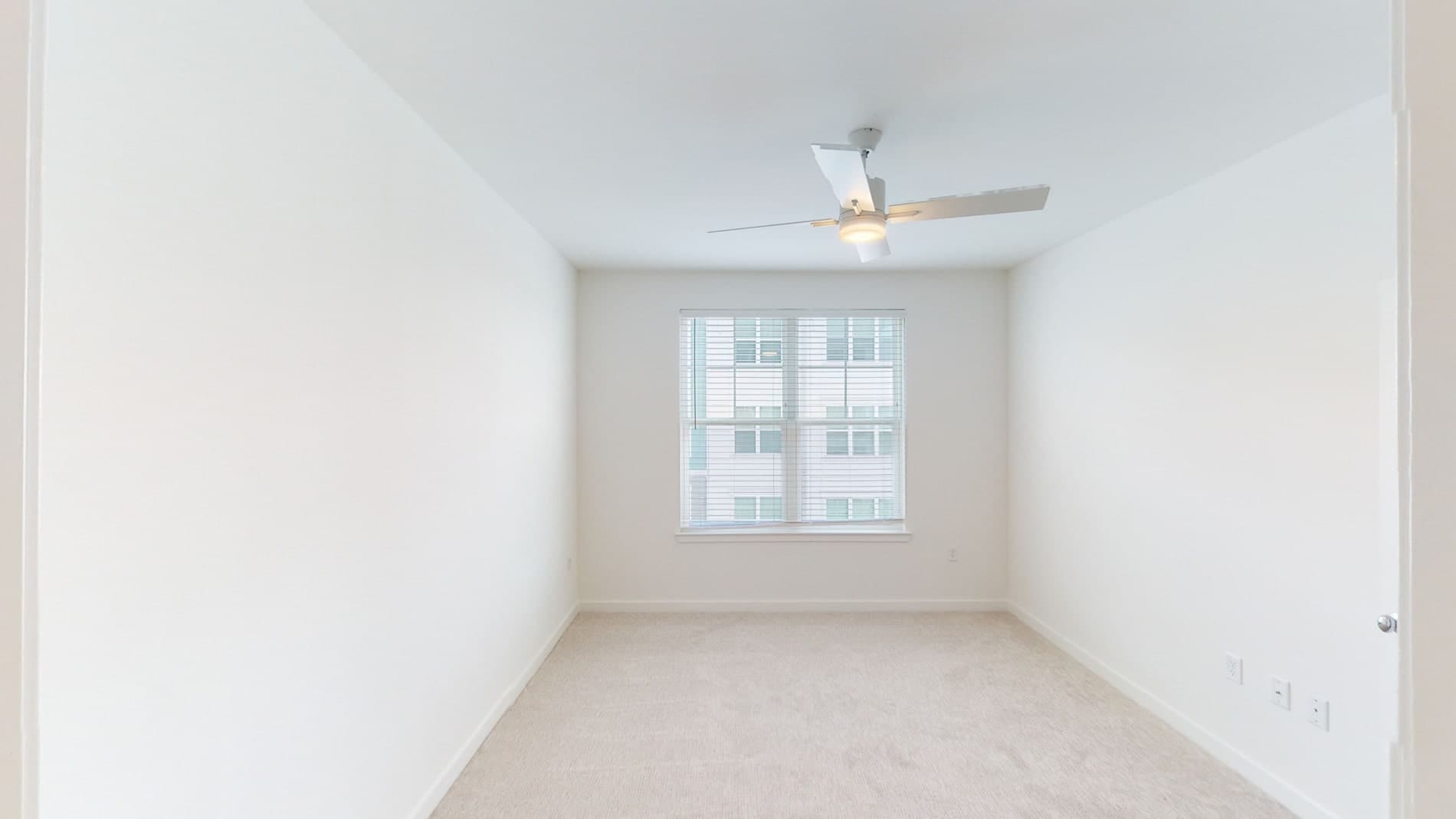 Essex Luxe Apartments 4 of 5