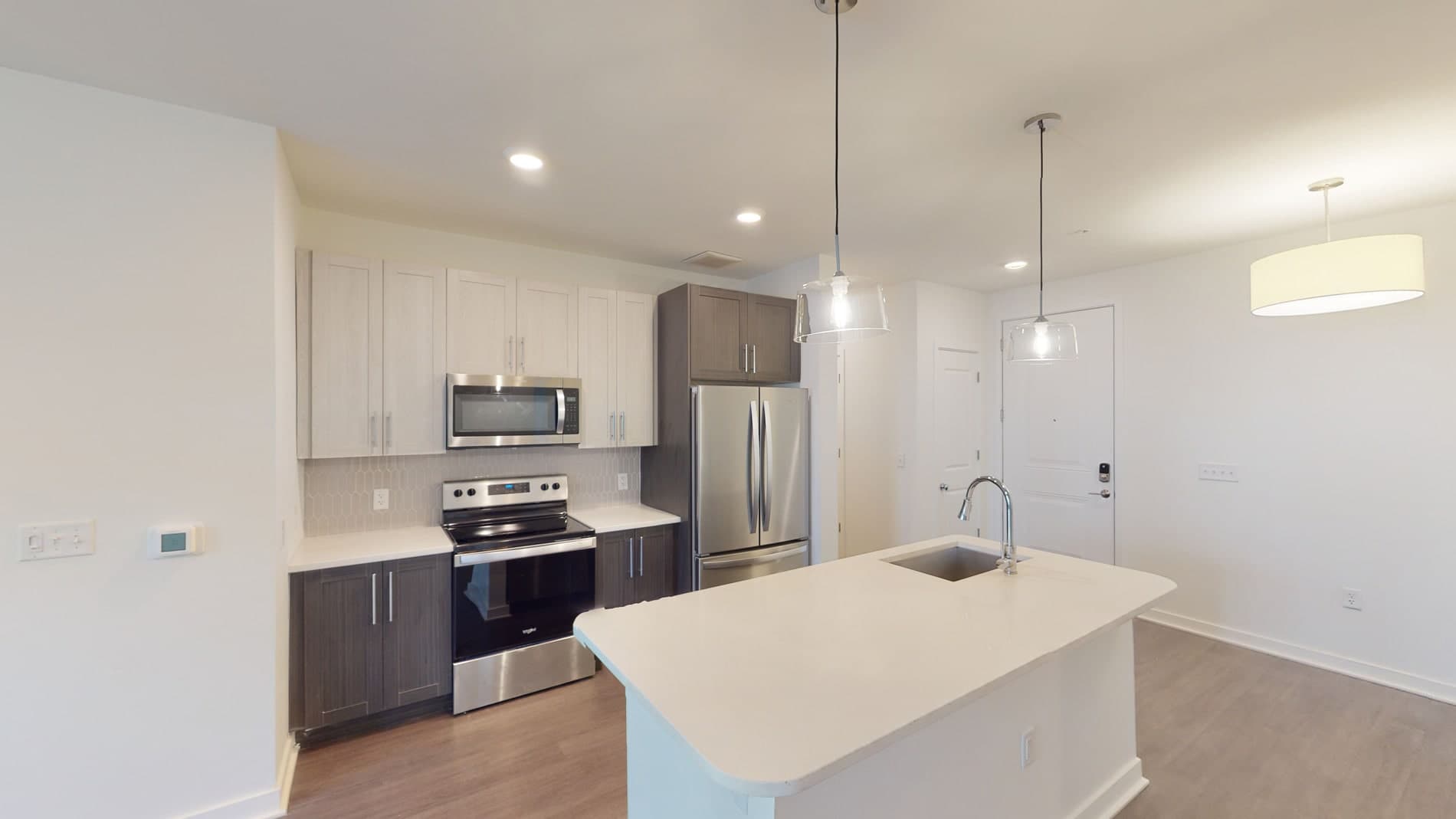 Essex Luxe Apartments 1 of 5