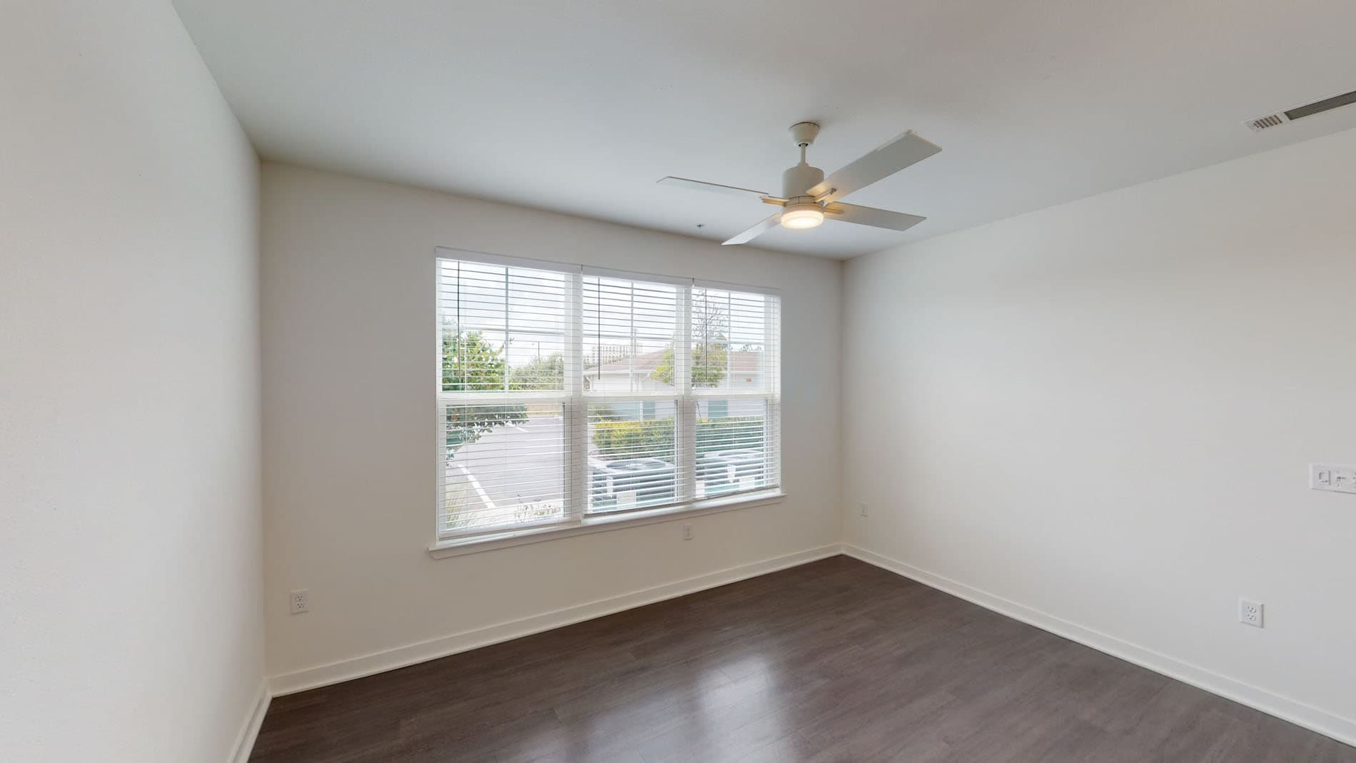 Essex Luxe Apartments 2 of 5