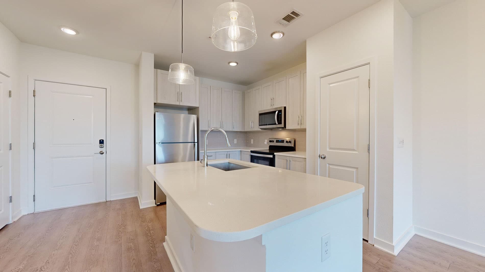 Essex Luxe Apartments 1 of 5