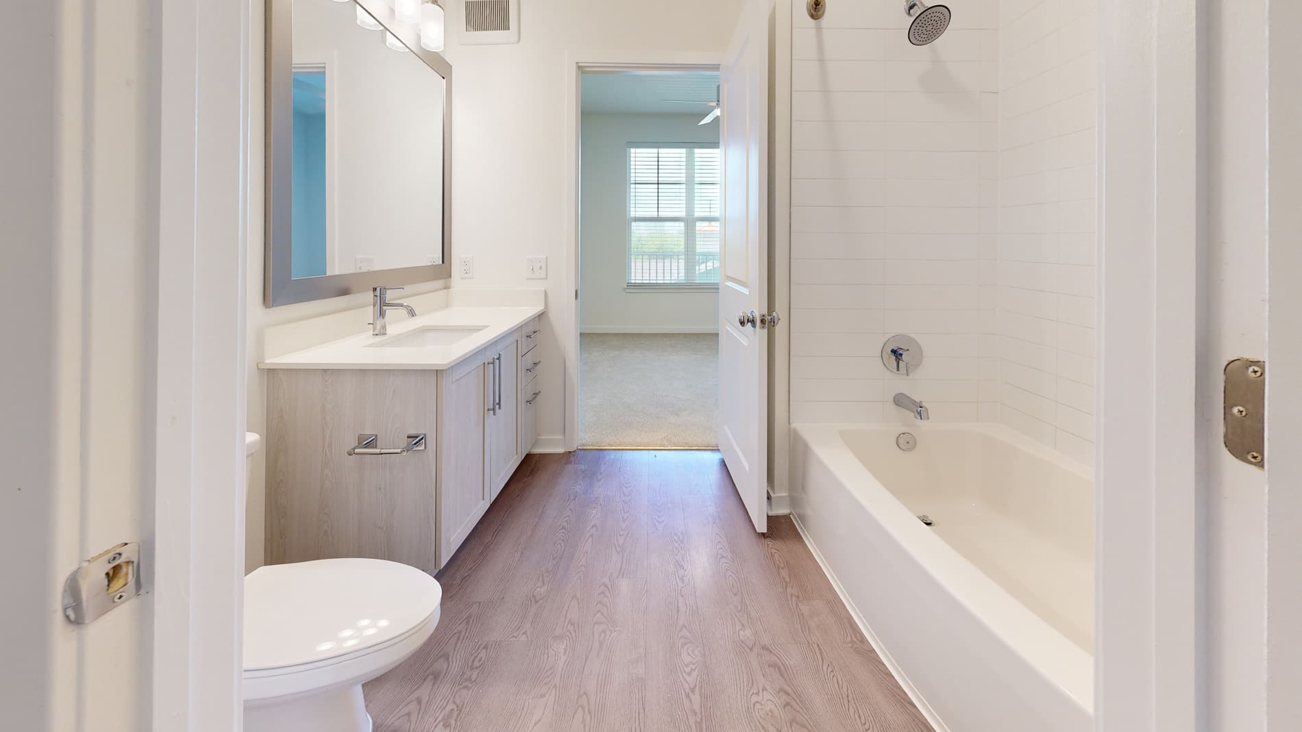 Essex Luxe Apartments 4 of 5