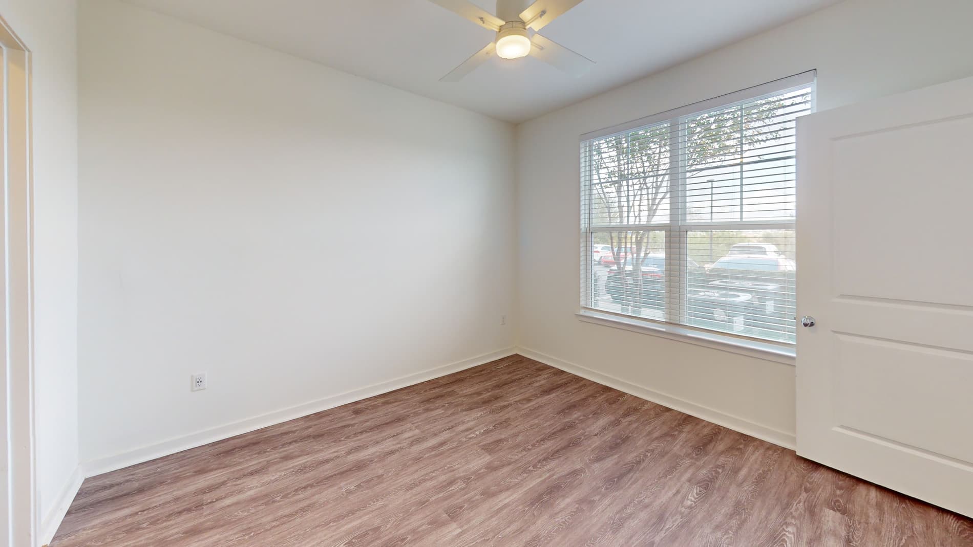 Essex Luxe Apartments 4 of 5
