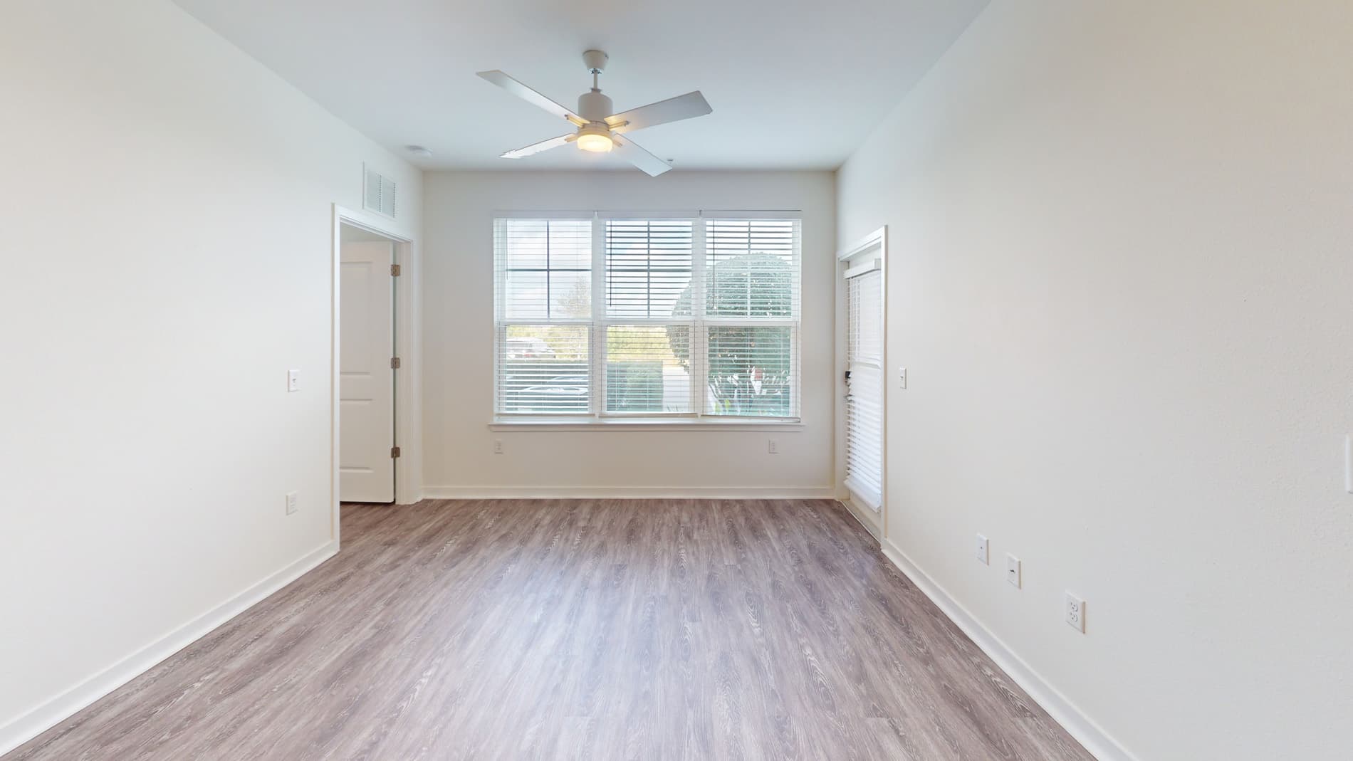 Essex Luxe Apartments 2 of 5
