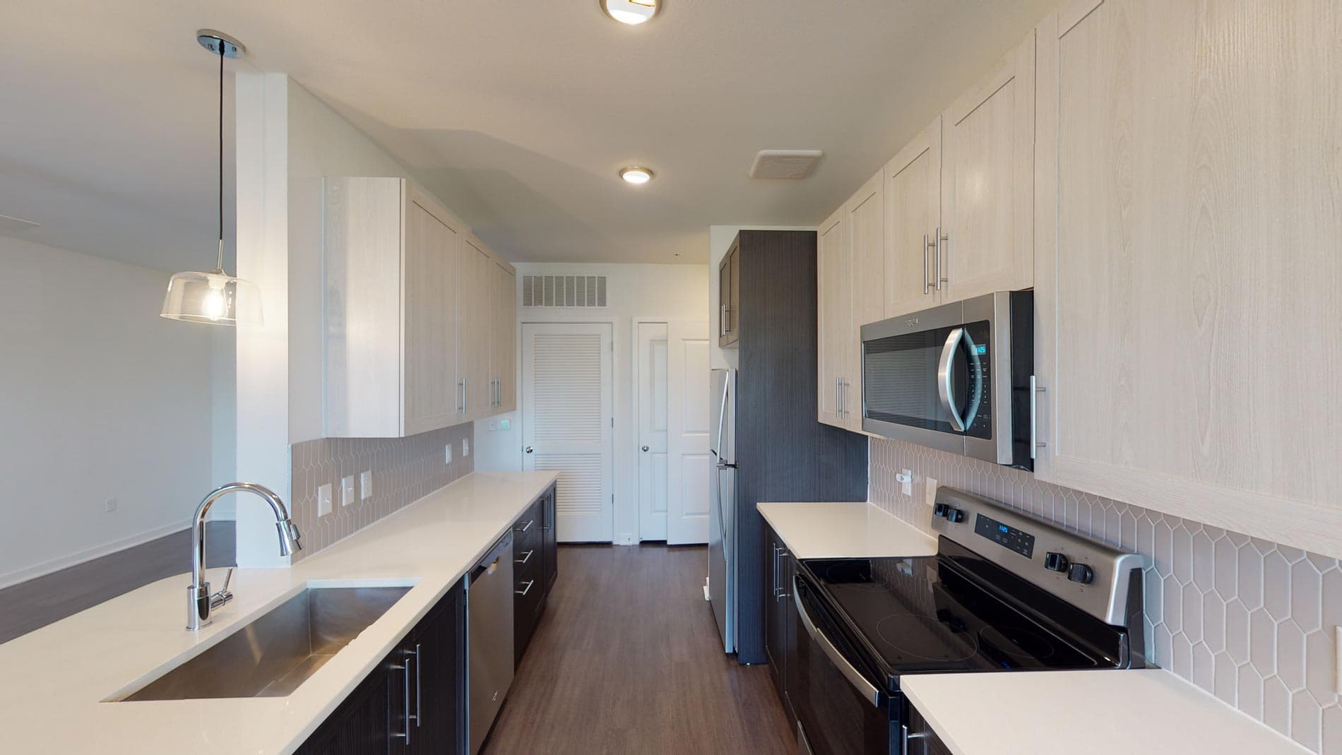 Essex Luxe Apartments 1 of 5