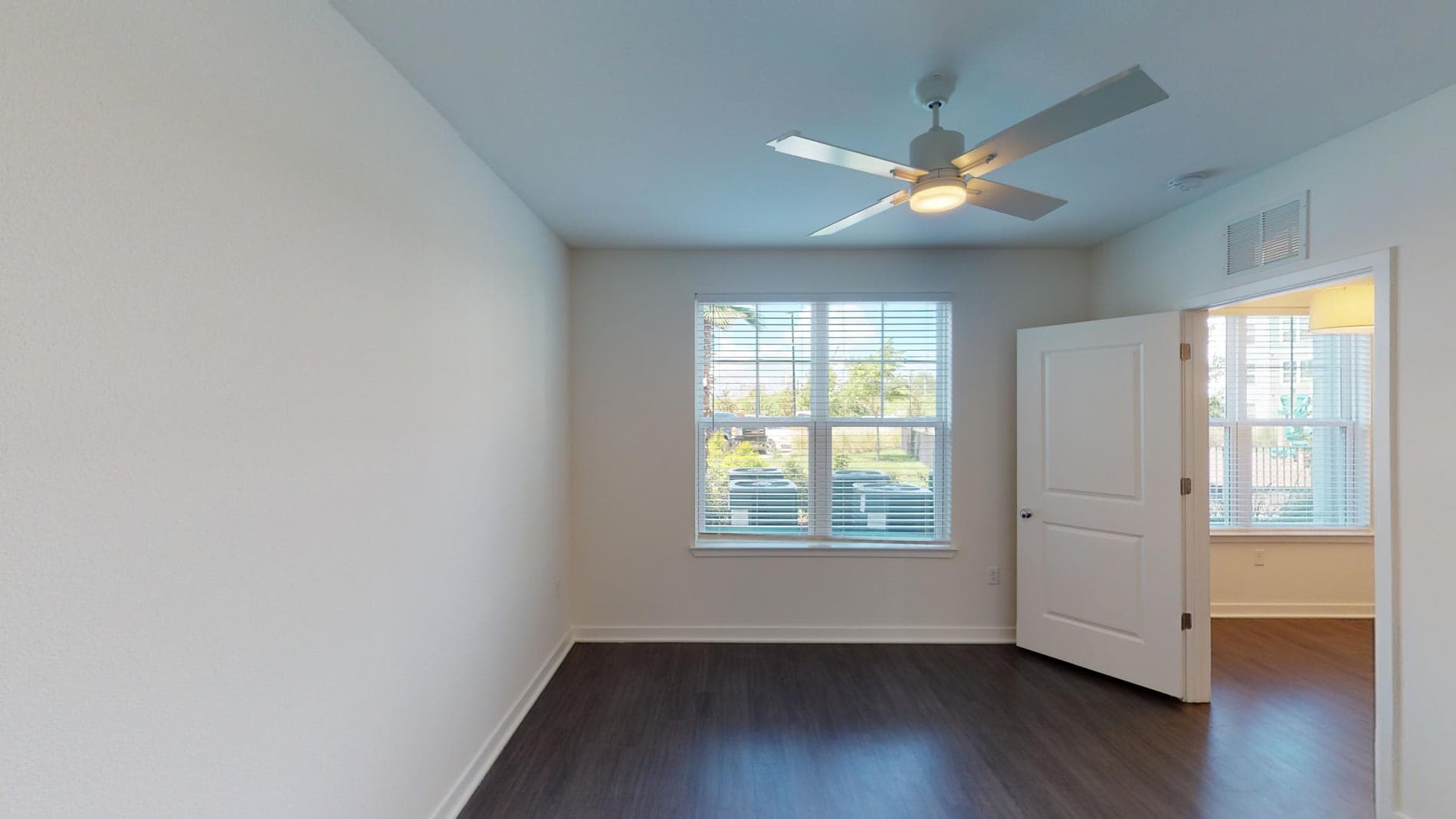 Essex Luxe Apartments 3 of 5