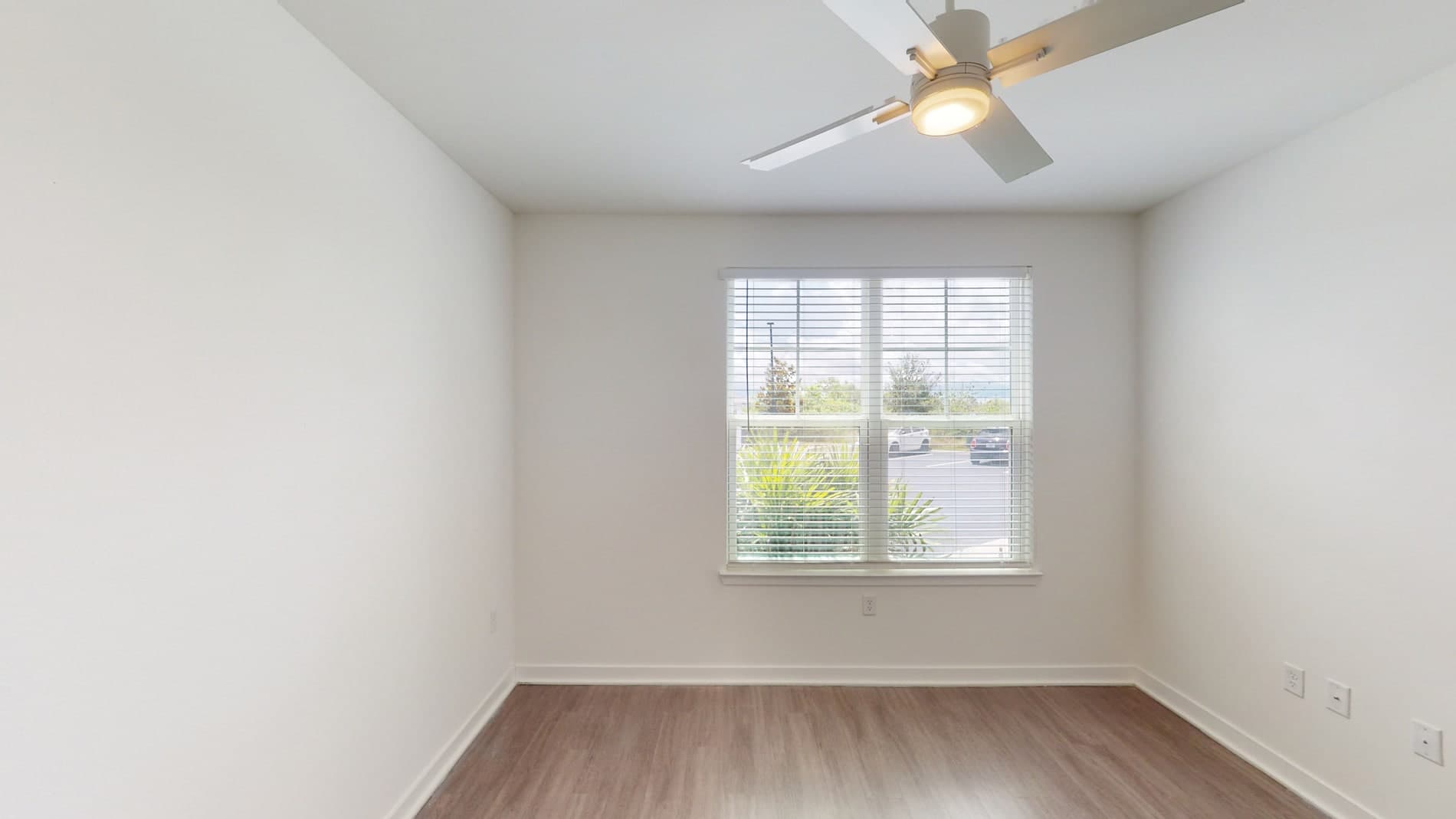 Essex Luxe Apartments 4 of 5