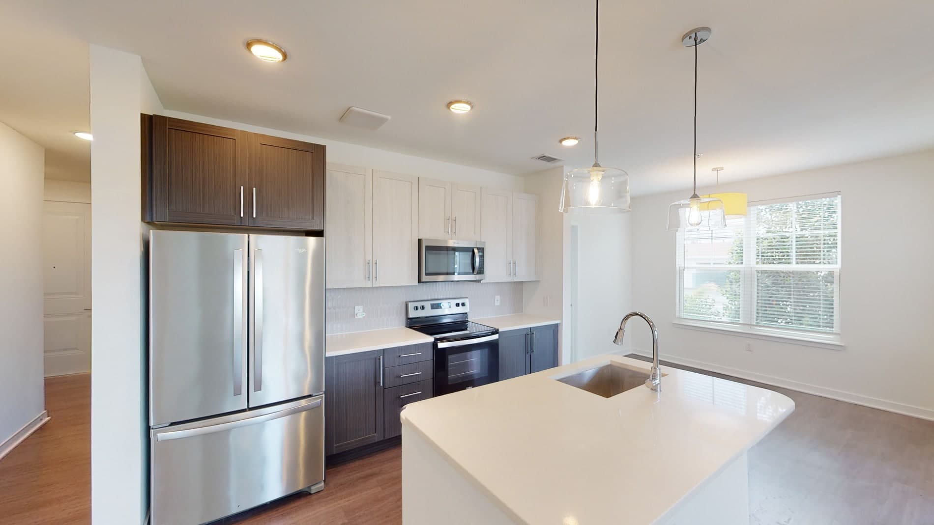Essex Luxe Apartments 1 of 5