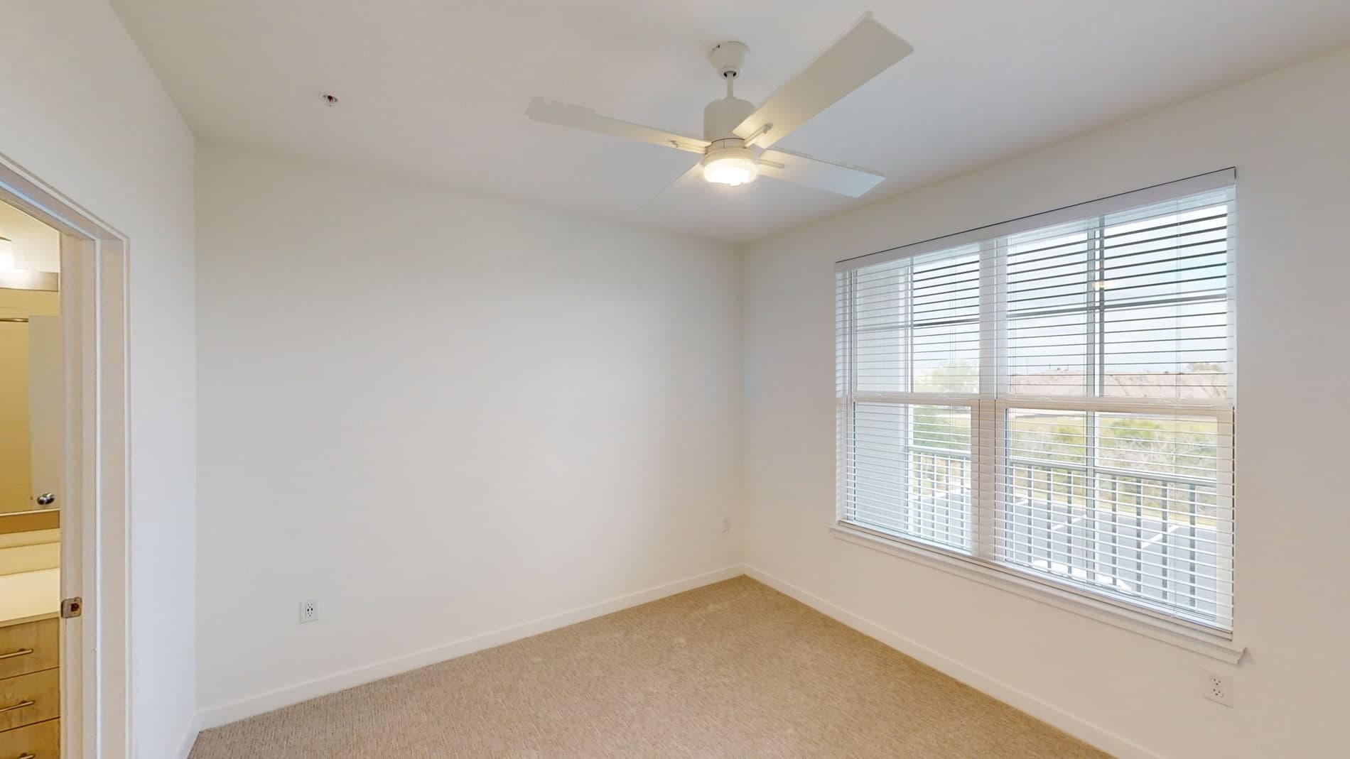 Essex Luxe Apartments 4 of 5