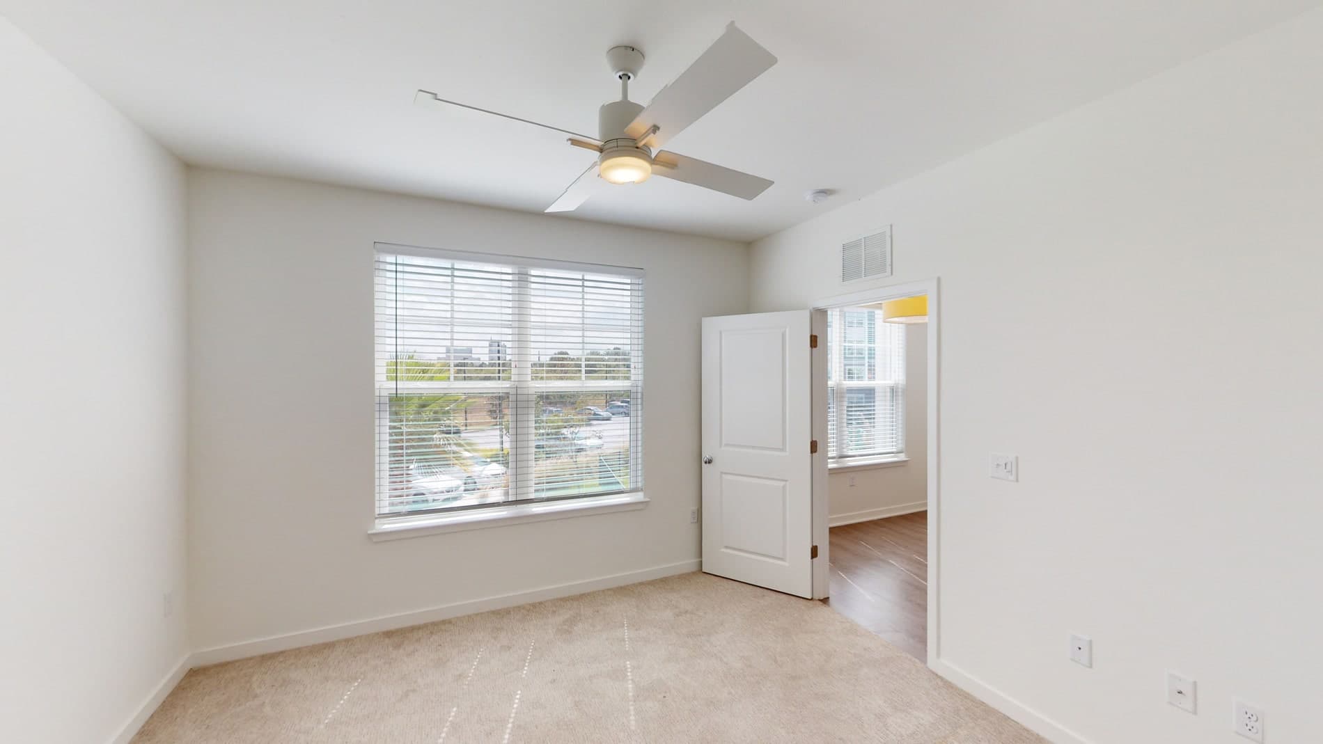 Essex Luxe Apartments 4 of 5