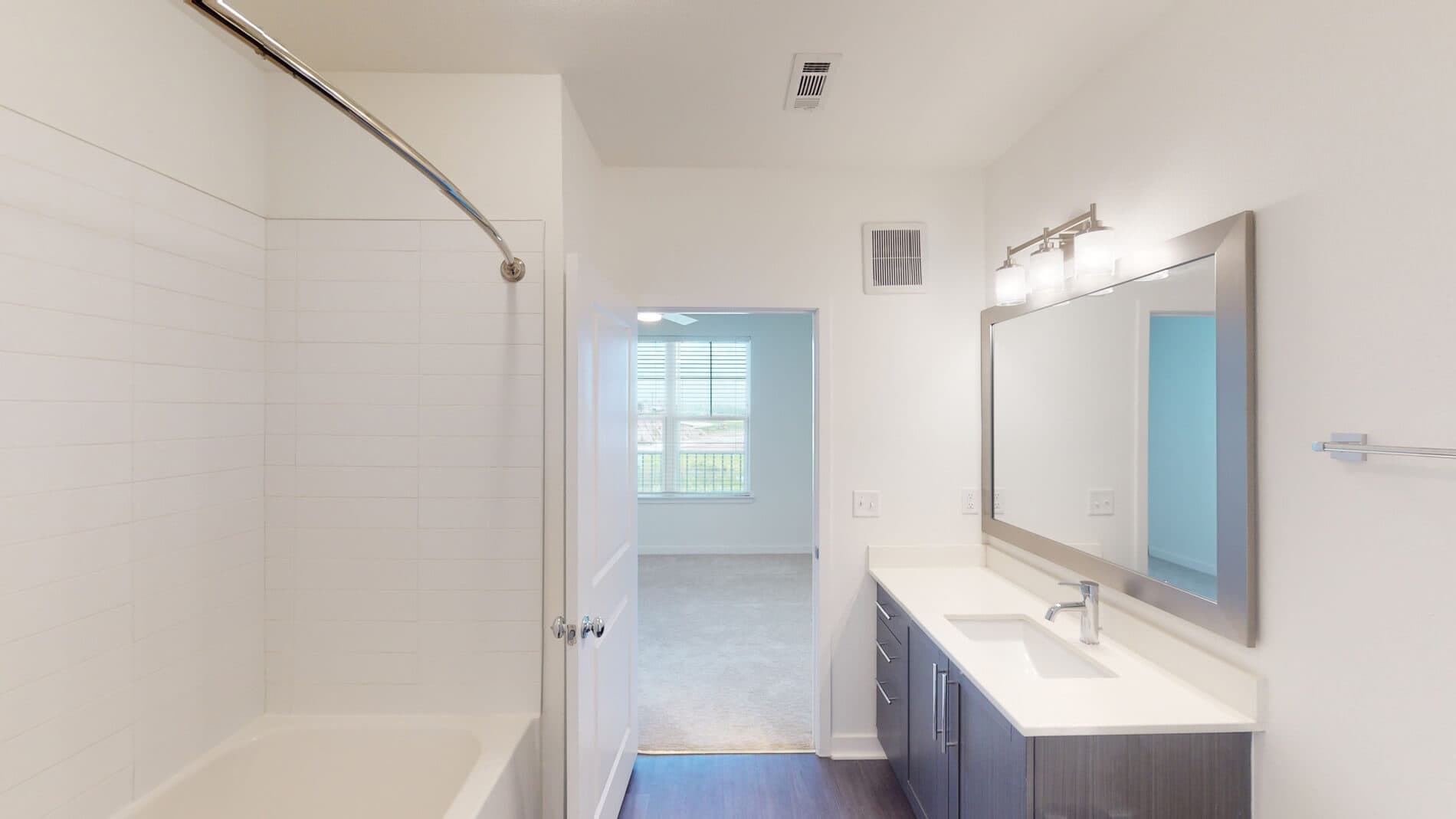 Essex Luxe Apartments 4 of 5