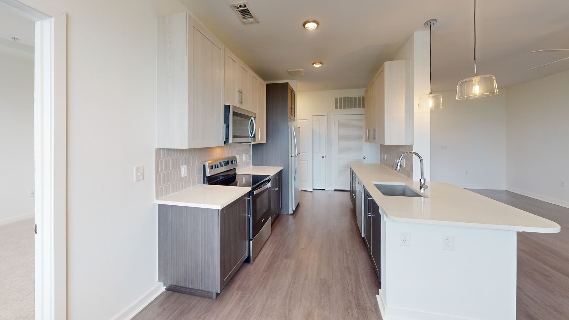 Essex Luxe Apartments 1 of 5