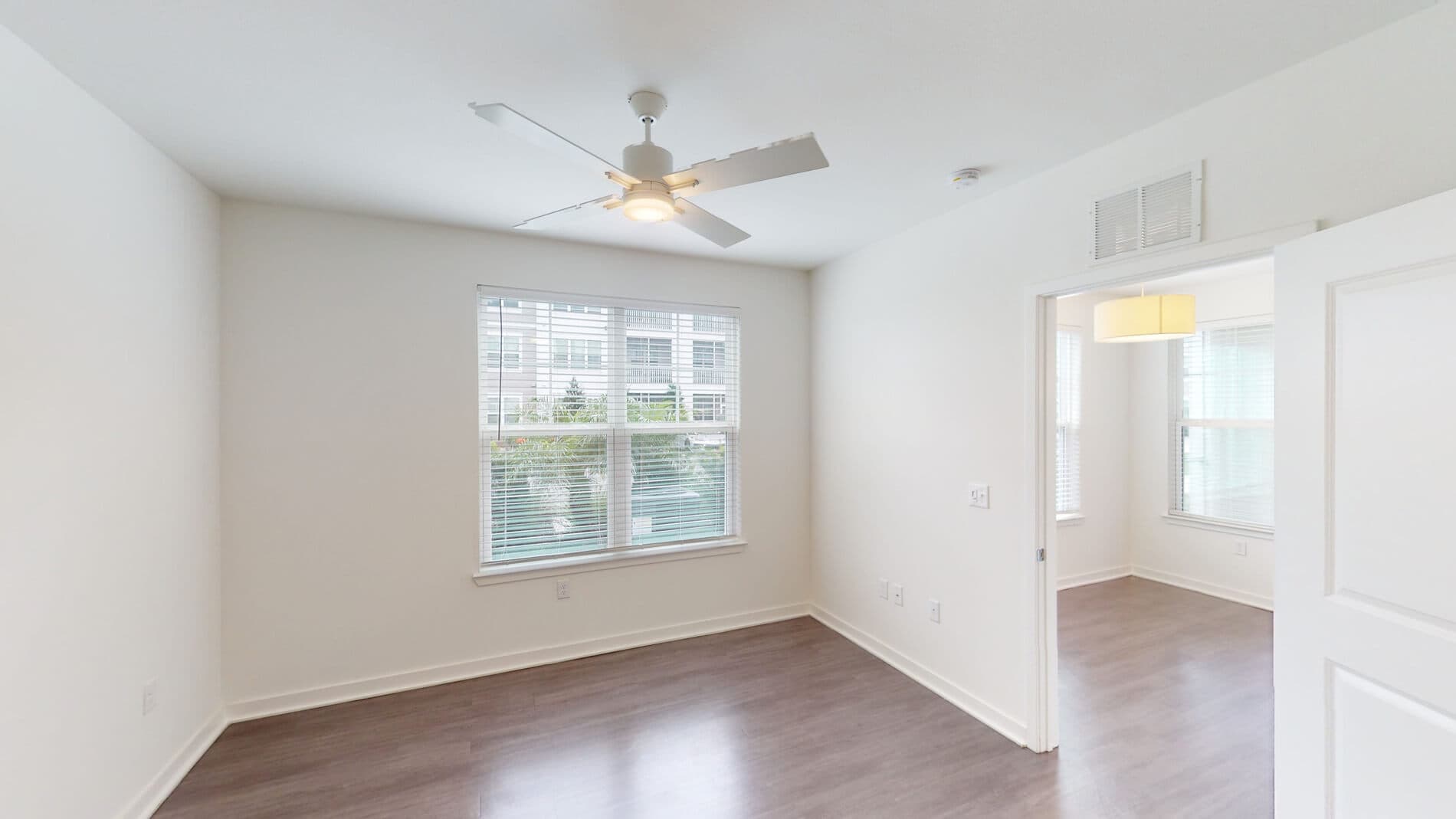 Essex Luxe Apartments 4 of 5