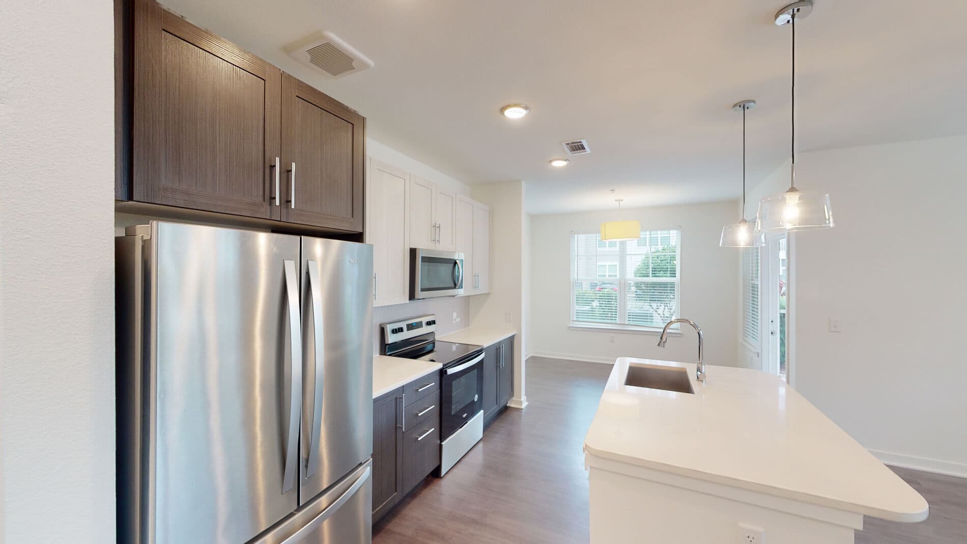 Essex Luxe Apartments 1 of 5