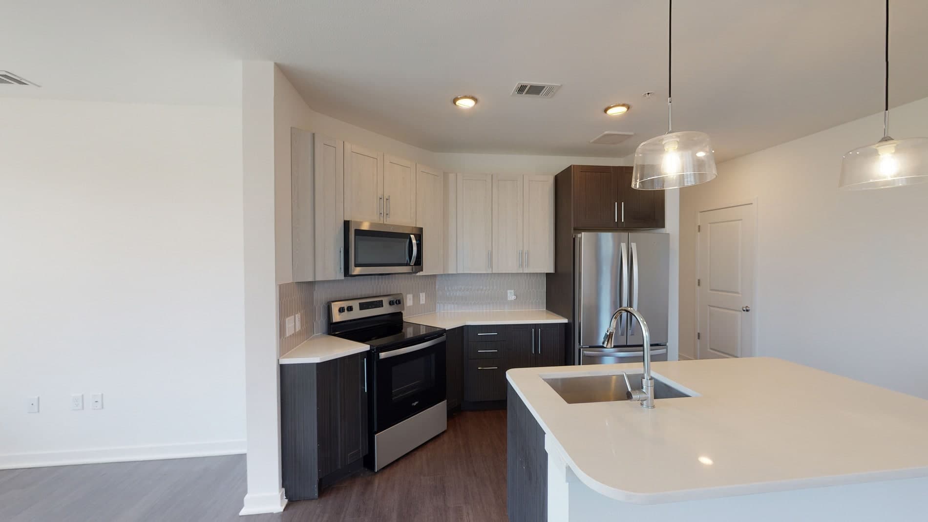 Essex Luxe Apartments 1 of 5