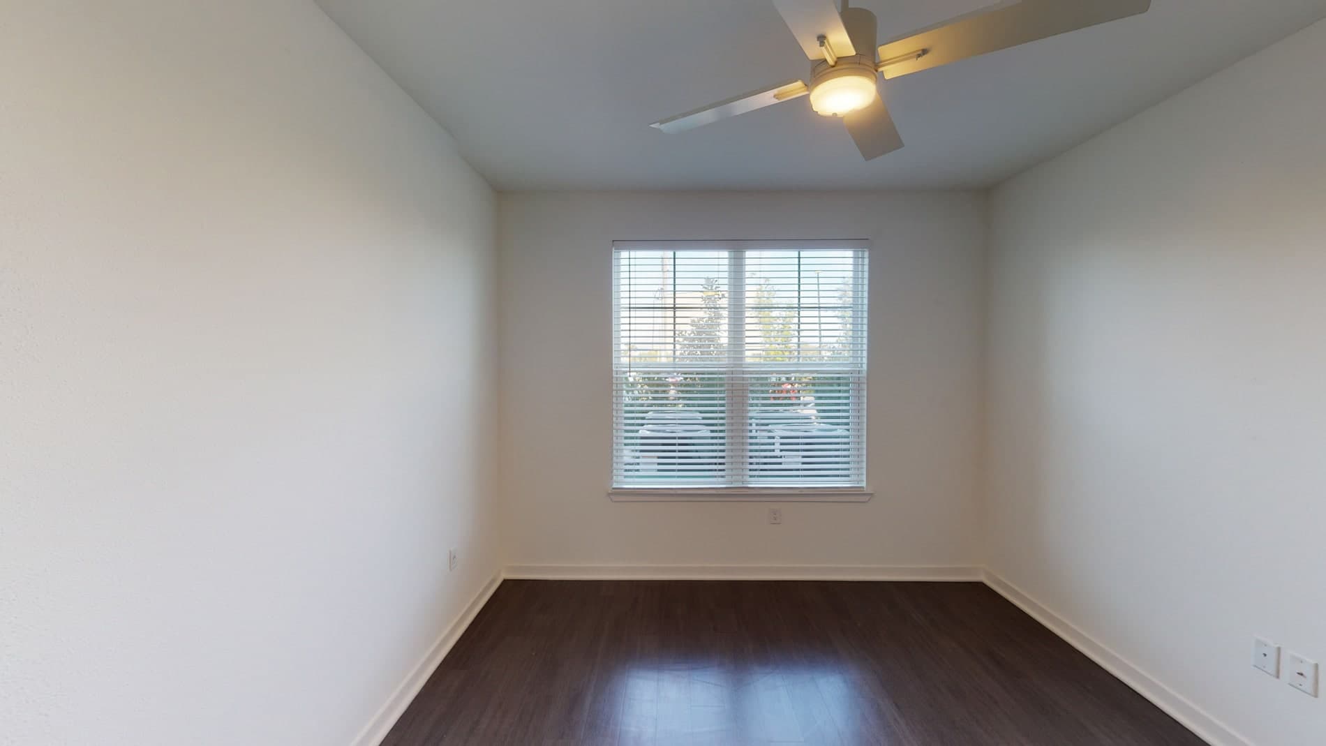 Essex Luxe Apartments 4 of 5