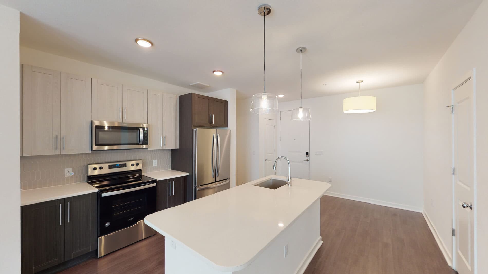 Essex Luxe Apartments 1 of 5