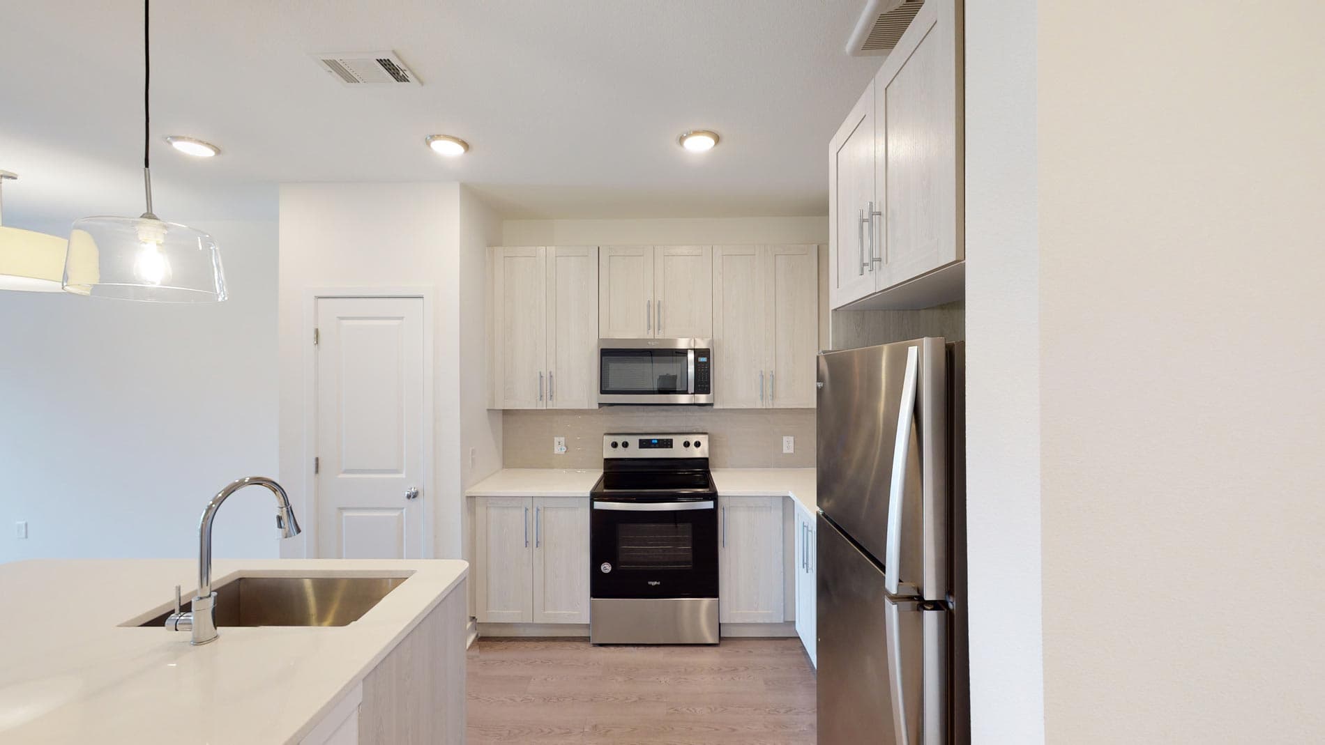 Essex Luxe Apartments 1 of 5