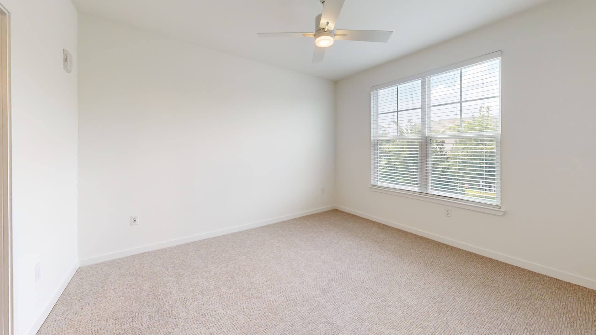 Essex Luxe Apartments 4 of 5