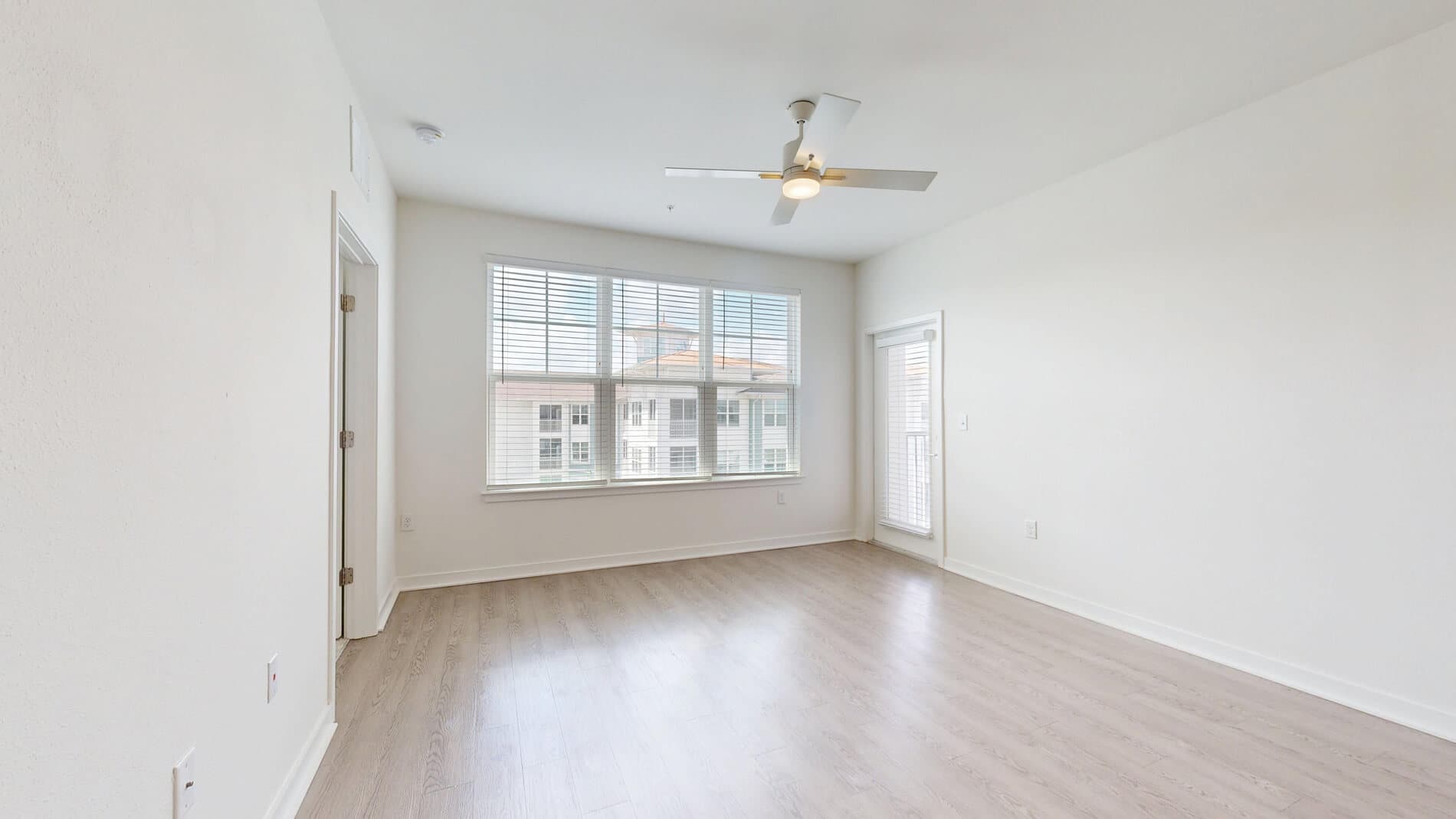 Essex Luxe Apartments 2 of 5