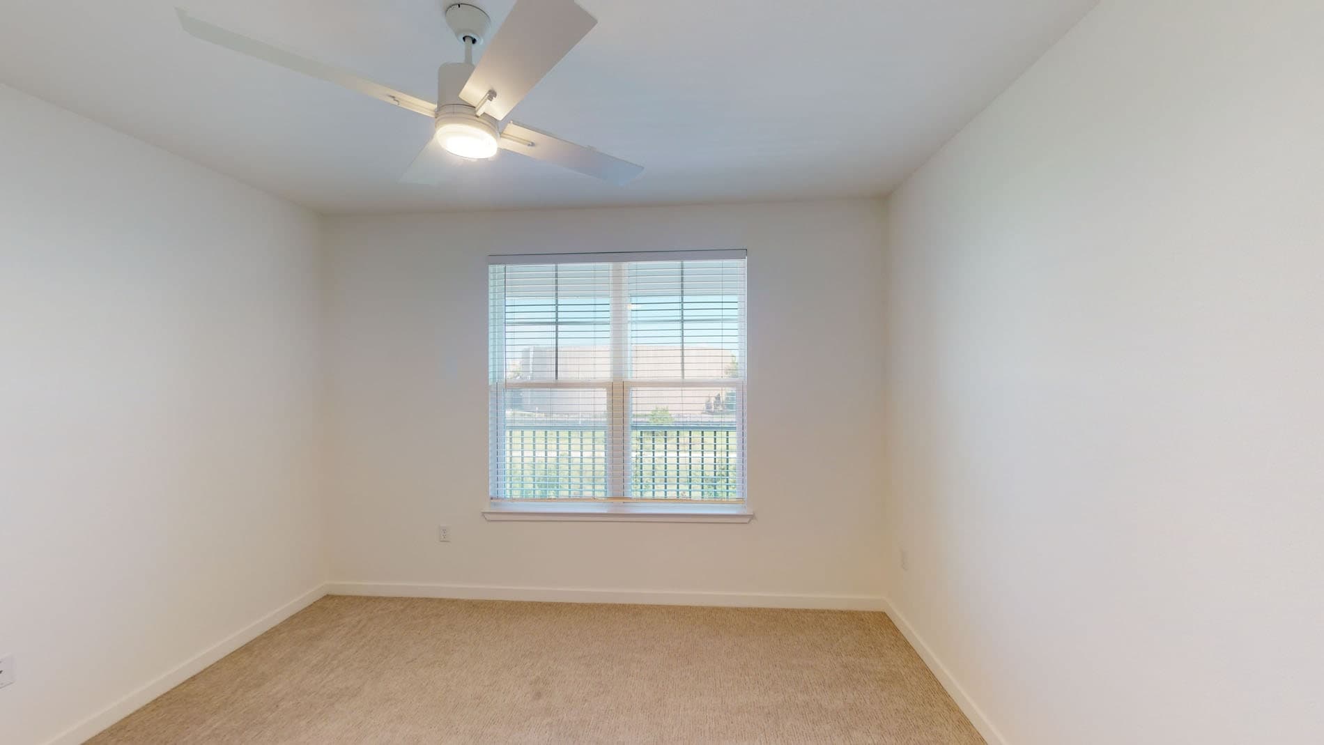 Essex Luxe Apartments 4 of 5