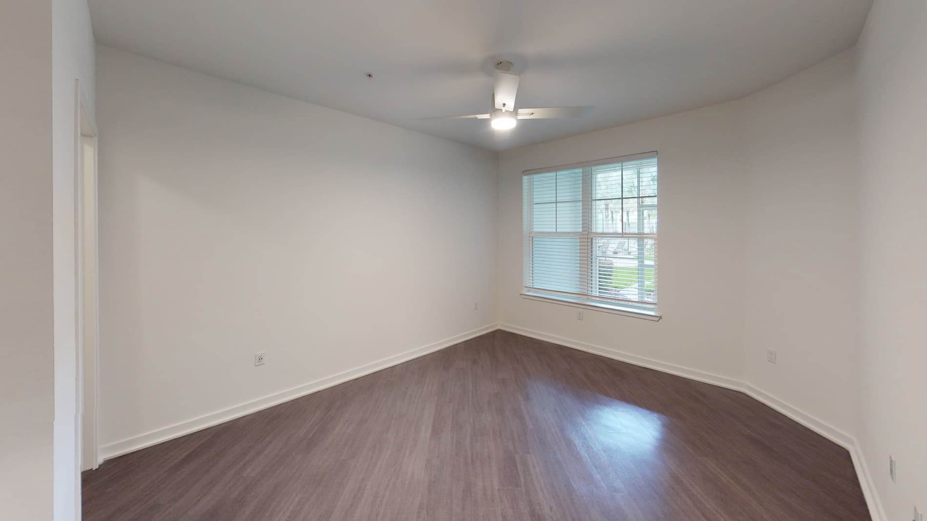 Essex Luxe Apartments 3 of 5