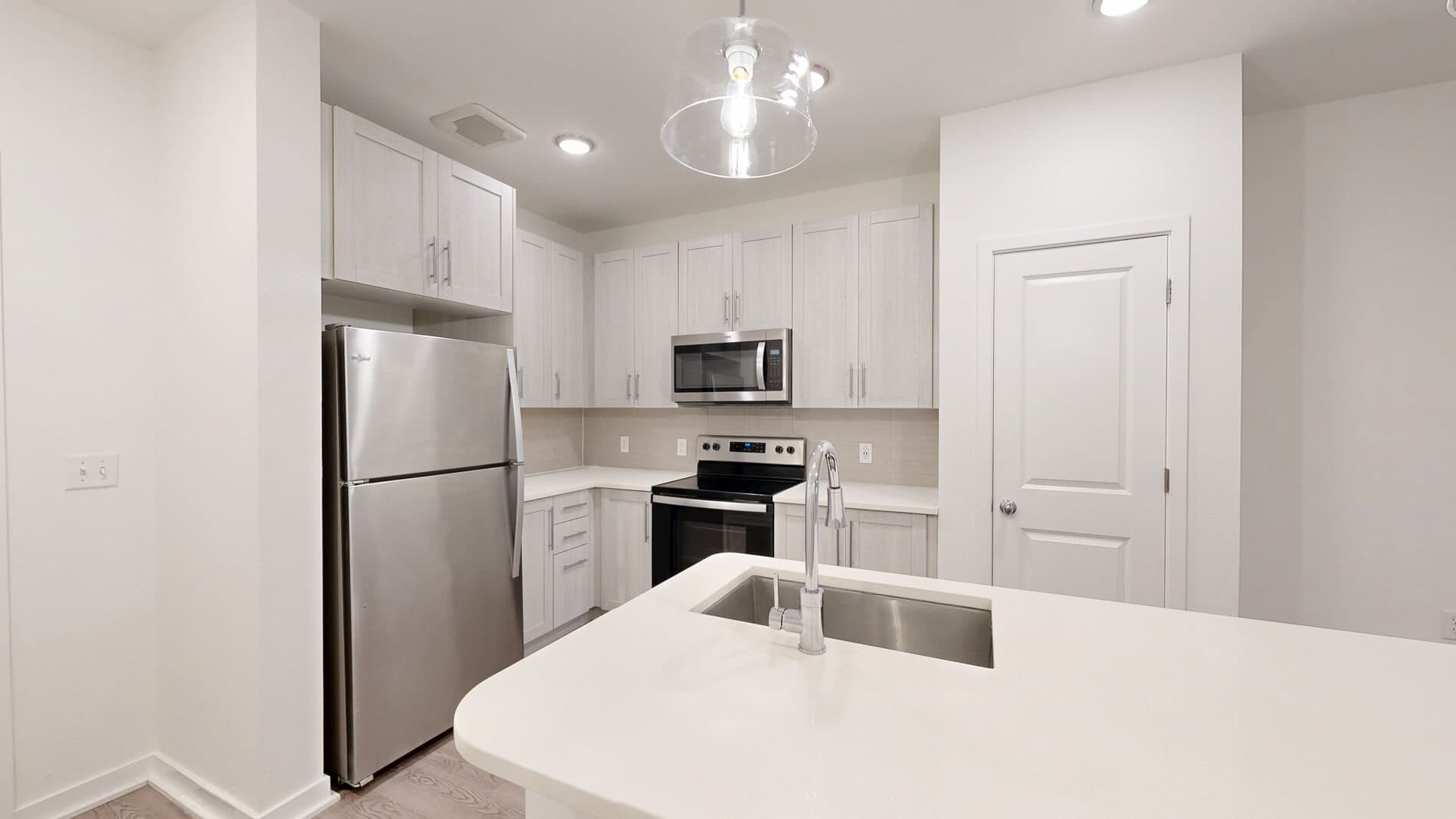 Essex Luxe Apartments 1 of 4