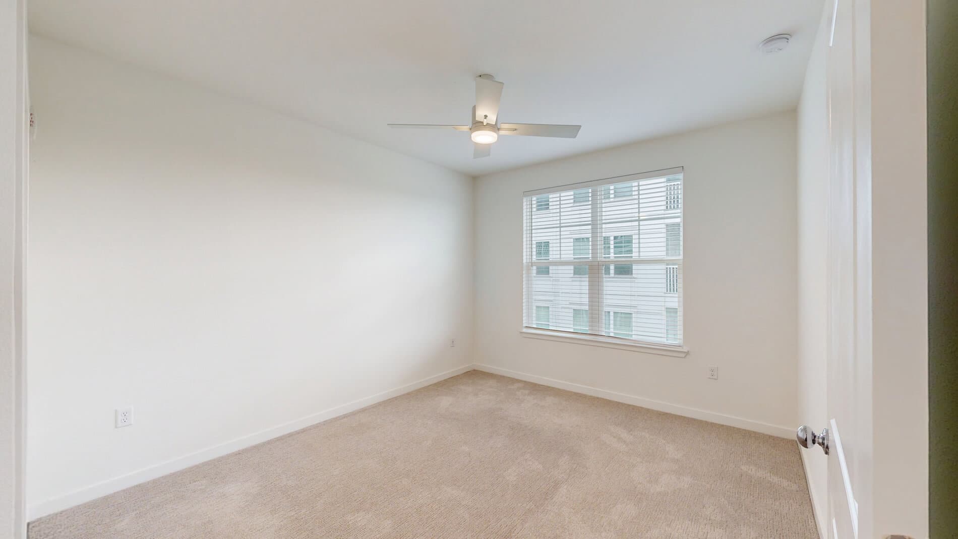 Essex Luxe Apartments 4 of 5