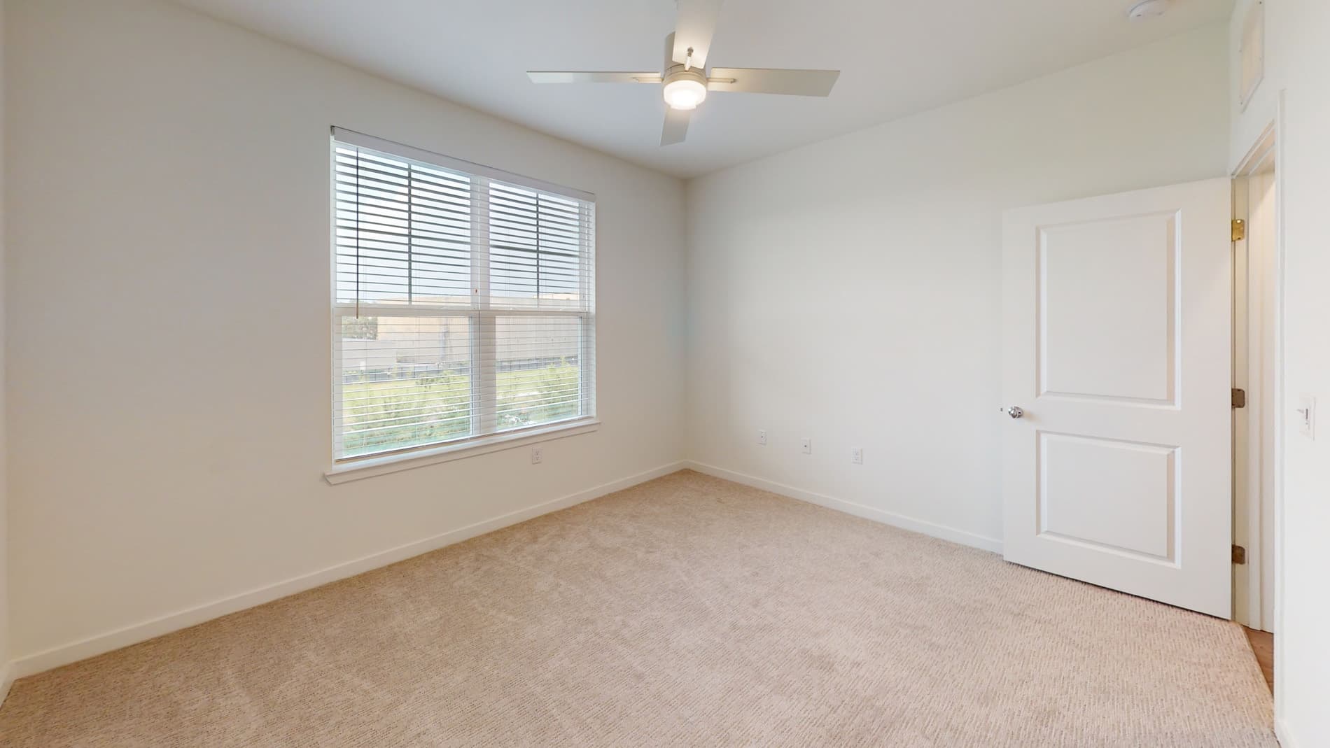Essex Luxe Apartments 4 of 5