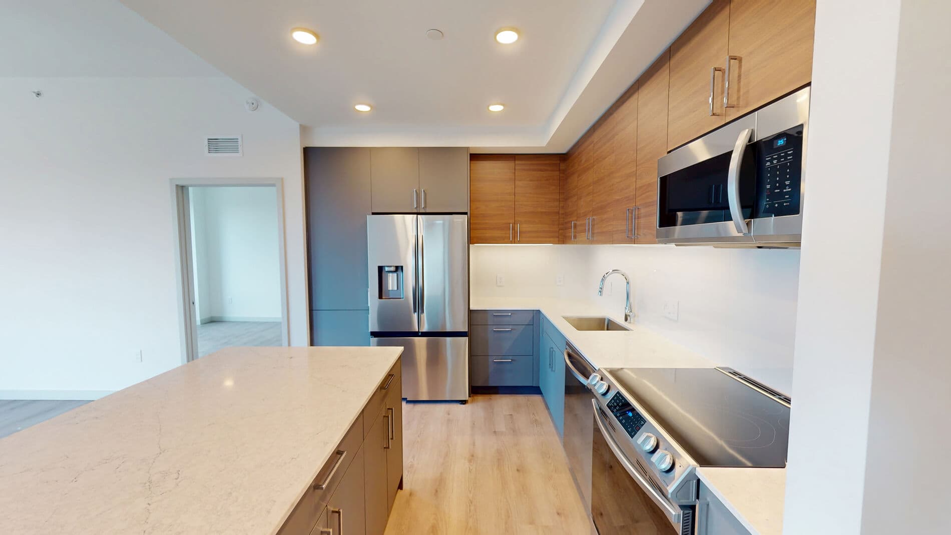 101 N Meridian 1 of 4