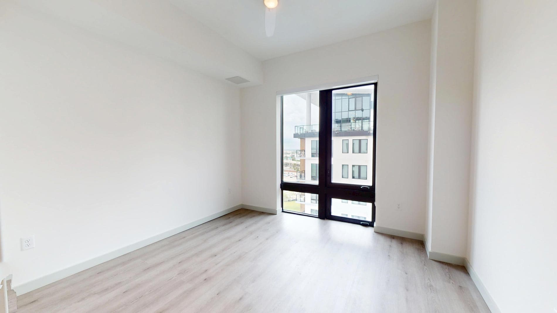 101 N Meridian 4 of 5