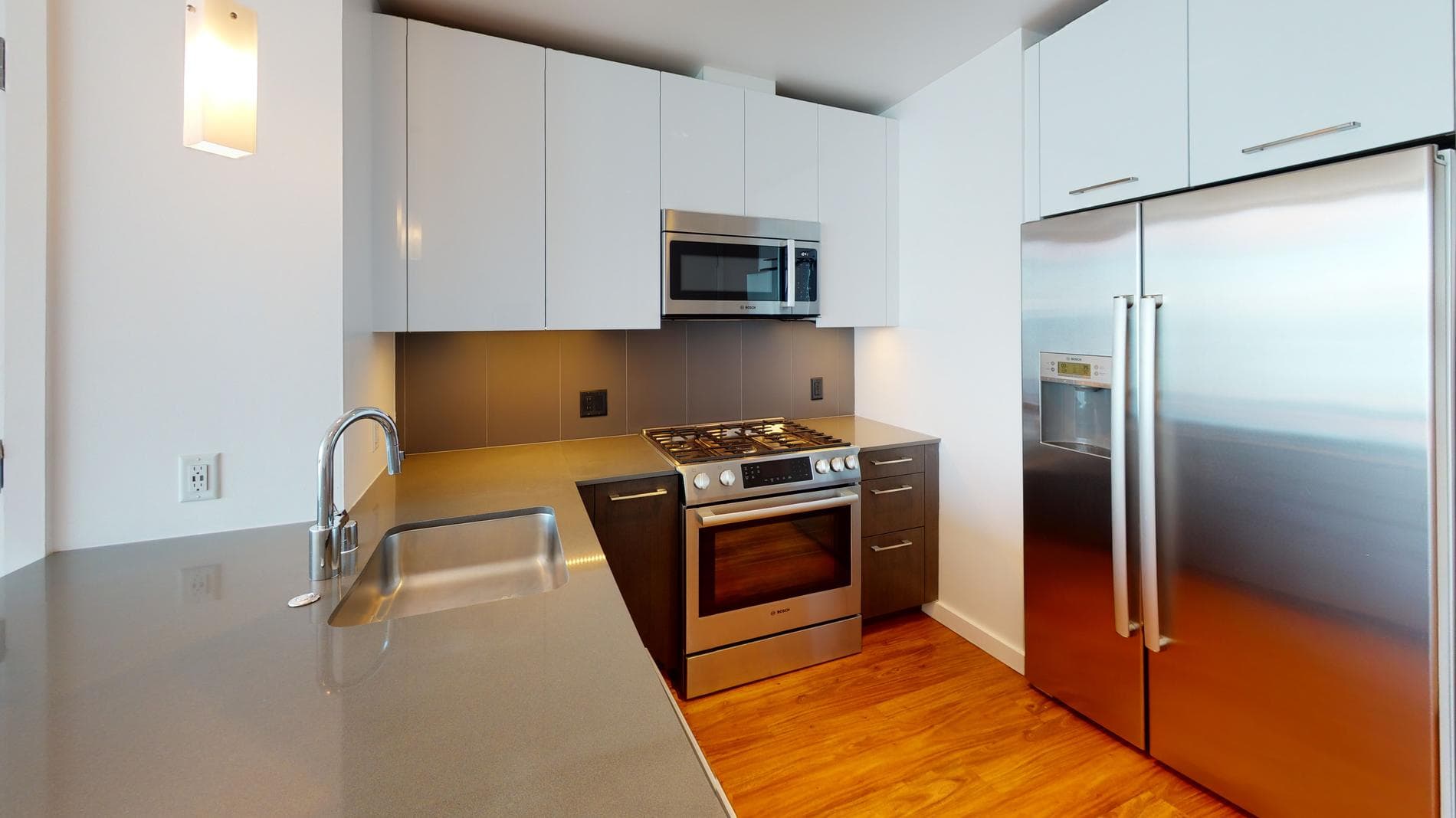 399 Fremont 1 of 5