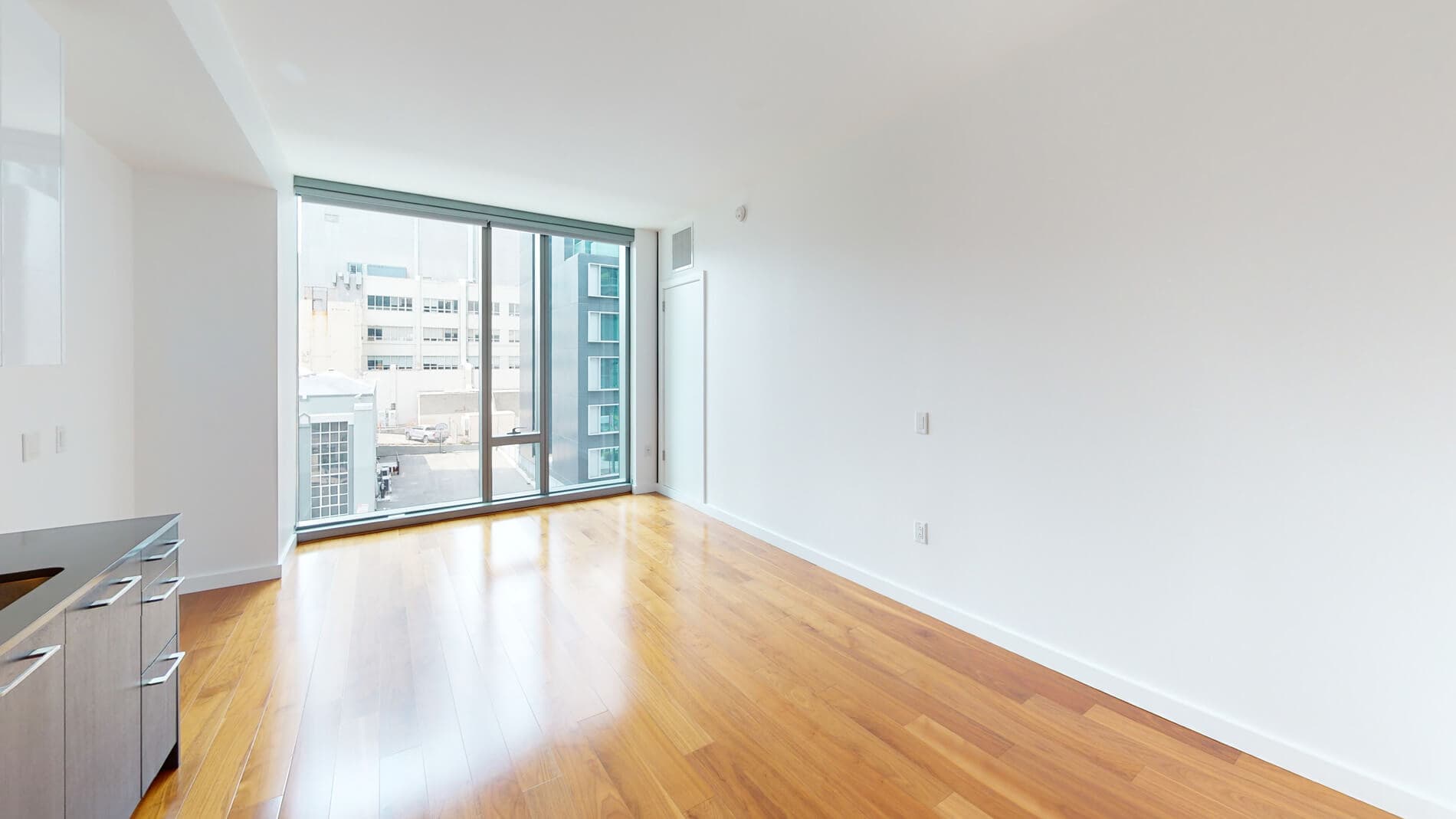 399 Fremont 2 of 5