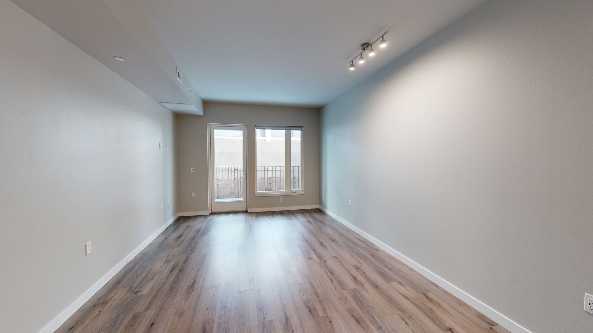 Residences at Lake Merritt 3 of 5