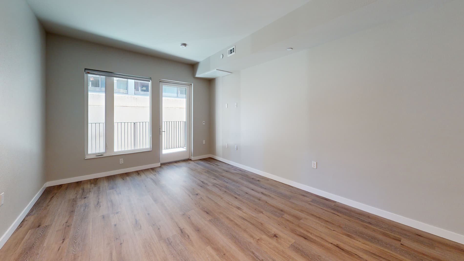 Residences at Lake Merritt 3 of 5