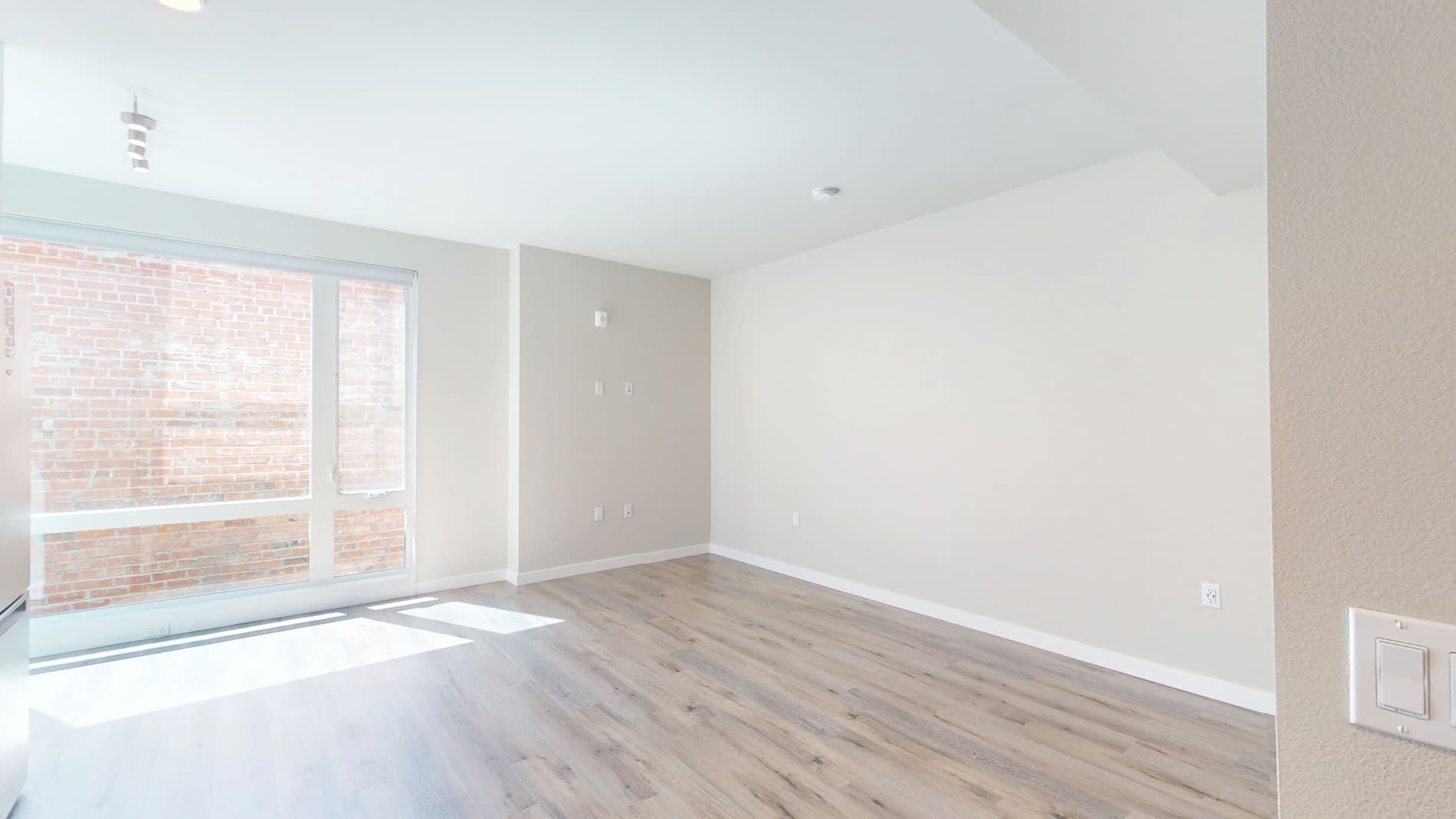Residences at Lake Merritt 2 of 4