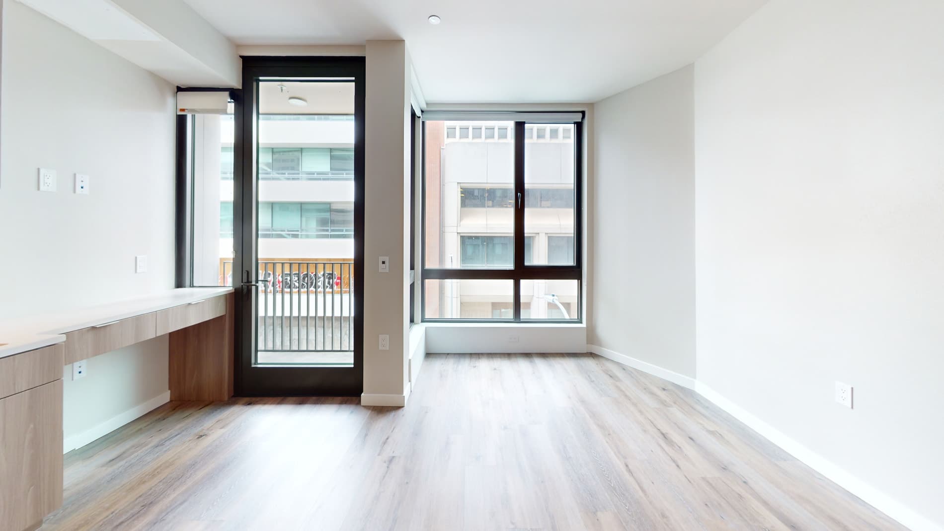 Residences at Lake Merritt 2 of 5