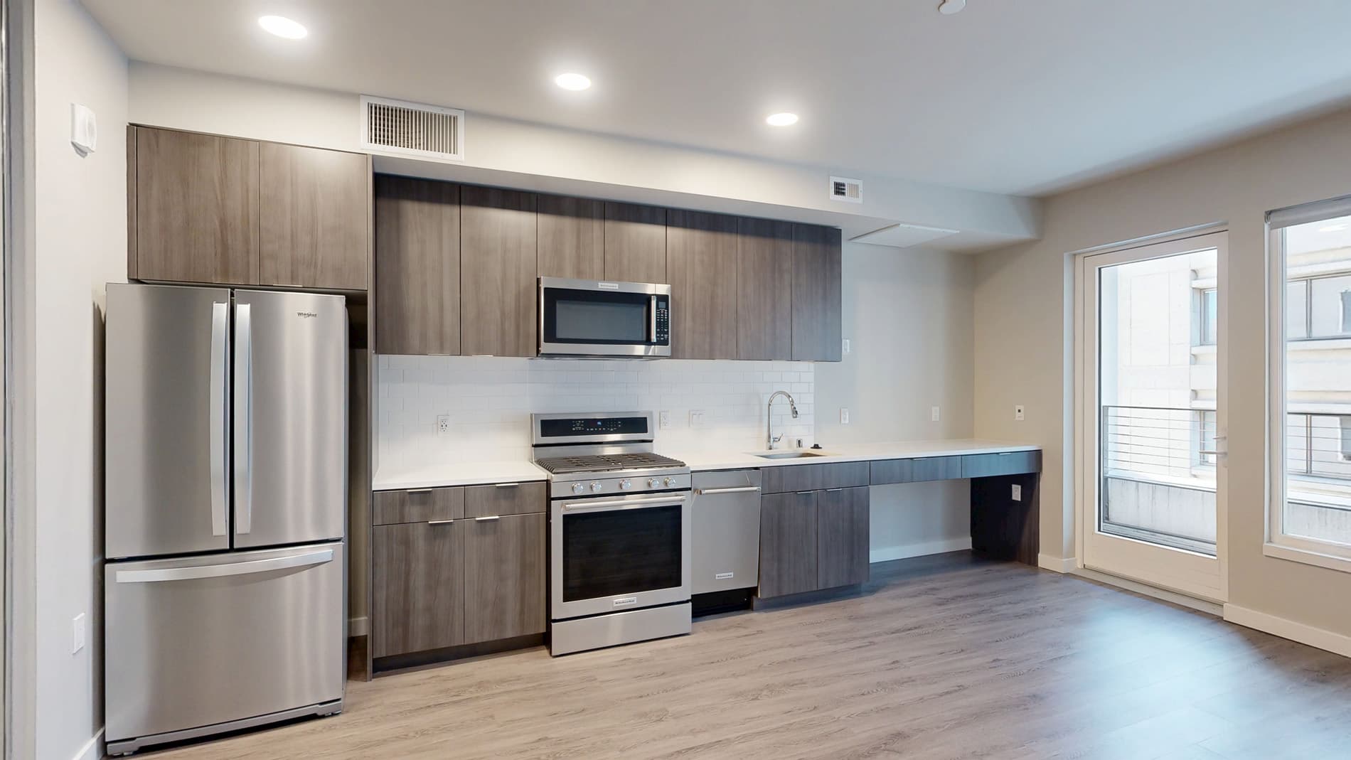 Residences at Lake Merritt 1 of 4
