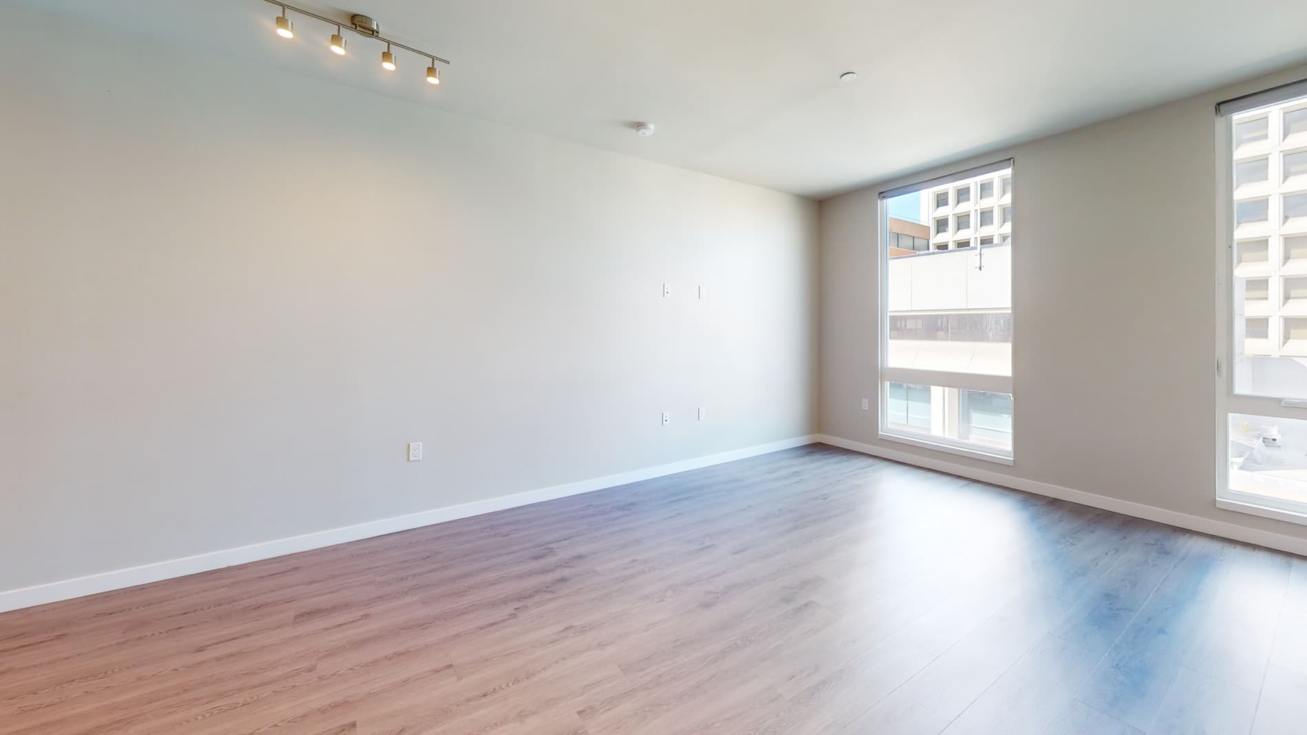 Residences at Lake Merritt 2 of 5