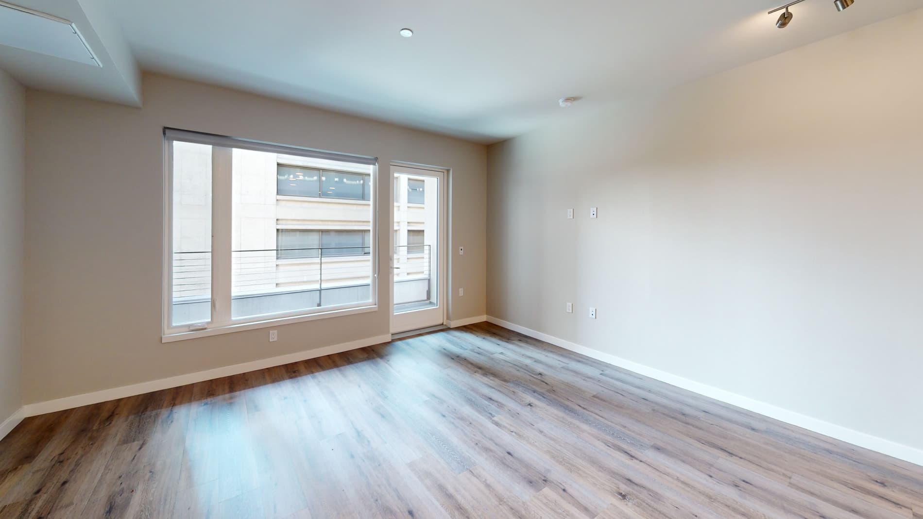 Residences at Lake Merritt 2 of 5