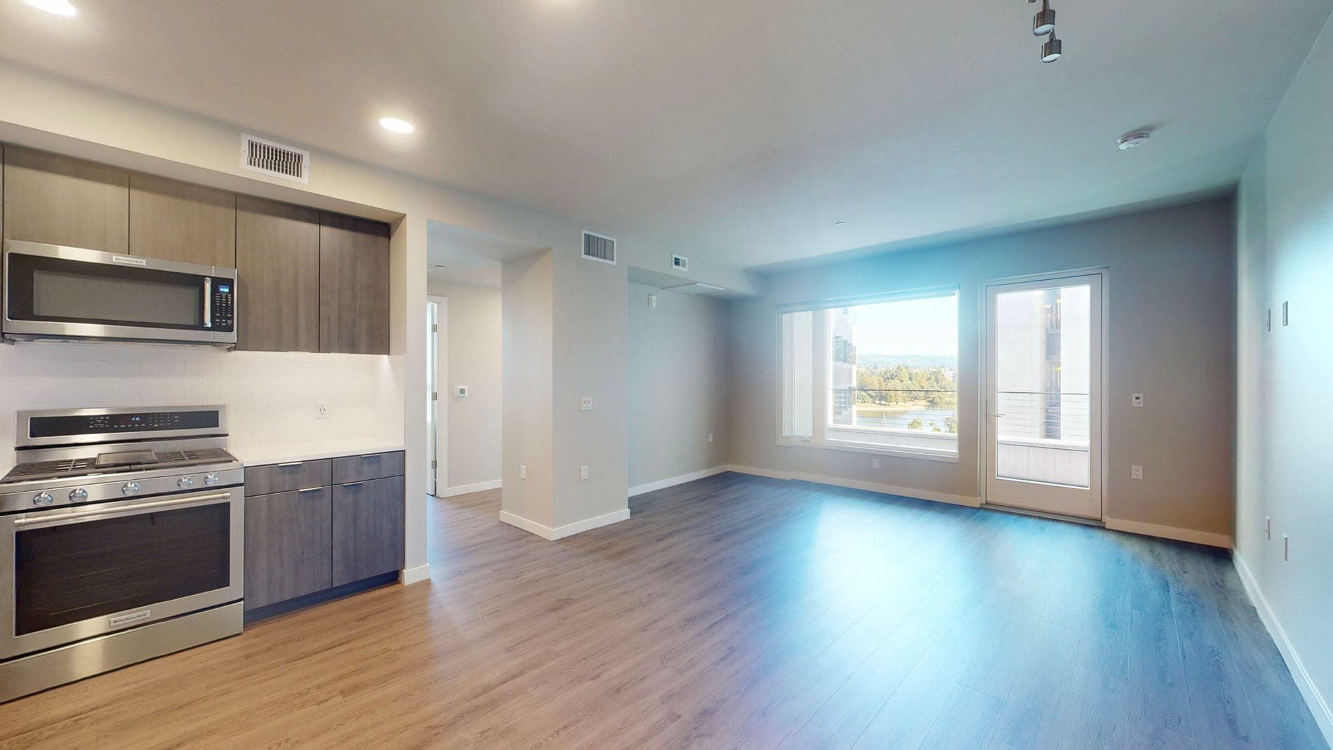 Residences at Lake Merritt 2 of 5