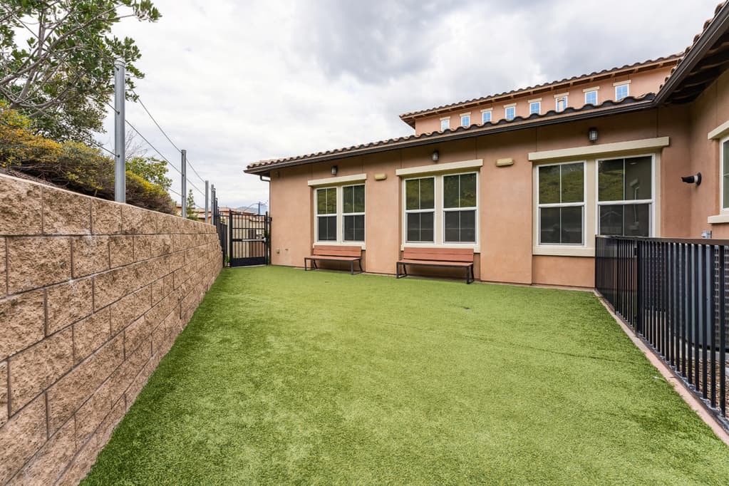 Casa Lago Eastlake 5 of 34